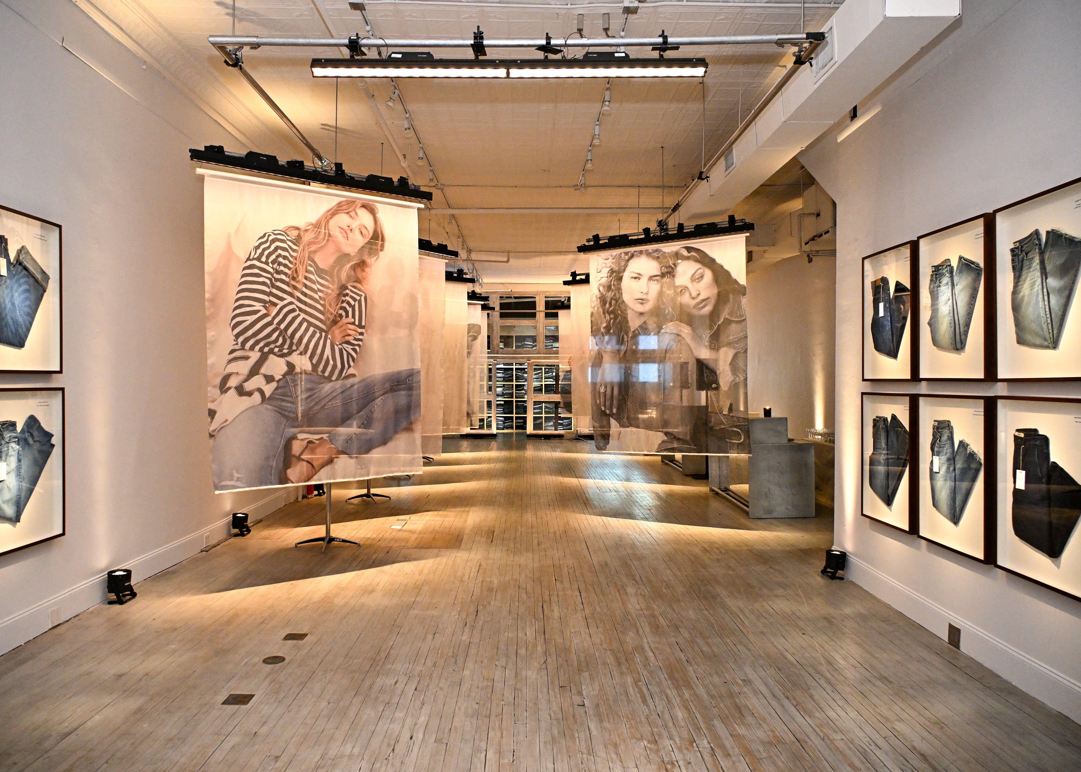 Madewell NYFW SS25 Denim Gallery    Event Production