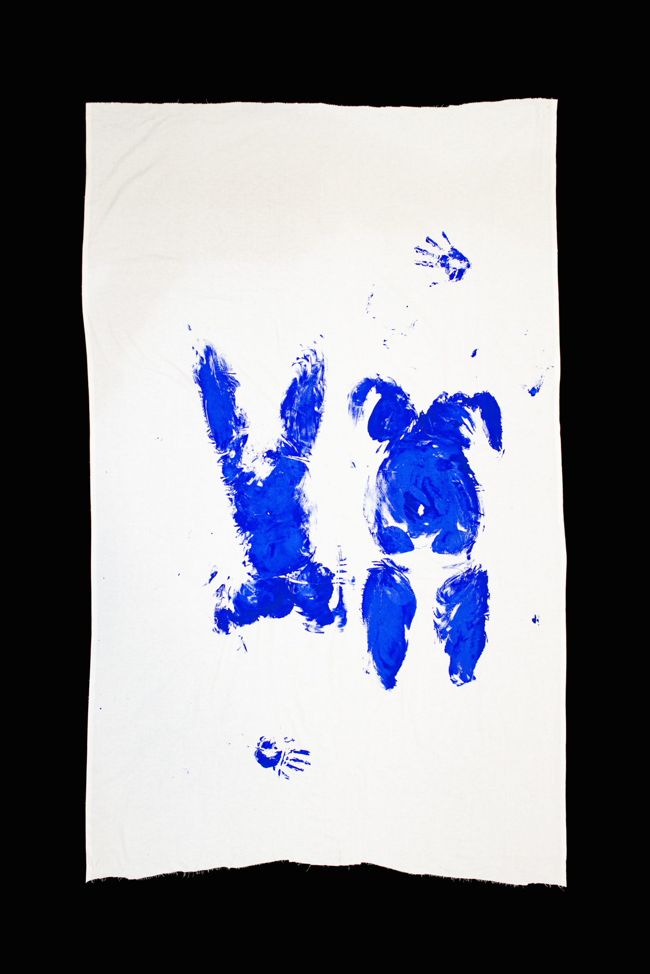 Hands full of Air by Monilola Ilupeju – Repro Photography