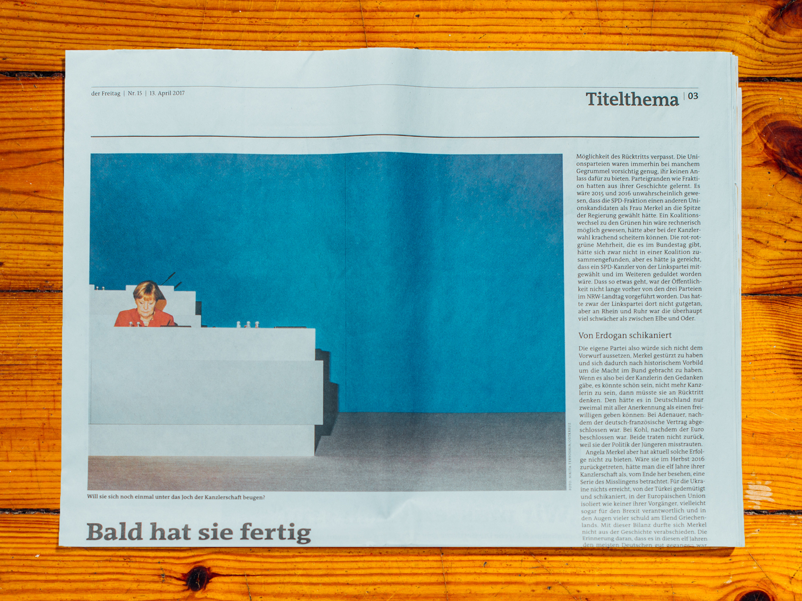Der Freitag / Titel Geschichte "M&uuml;de Merkel", April 2017