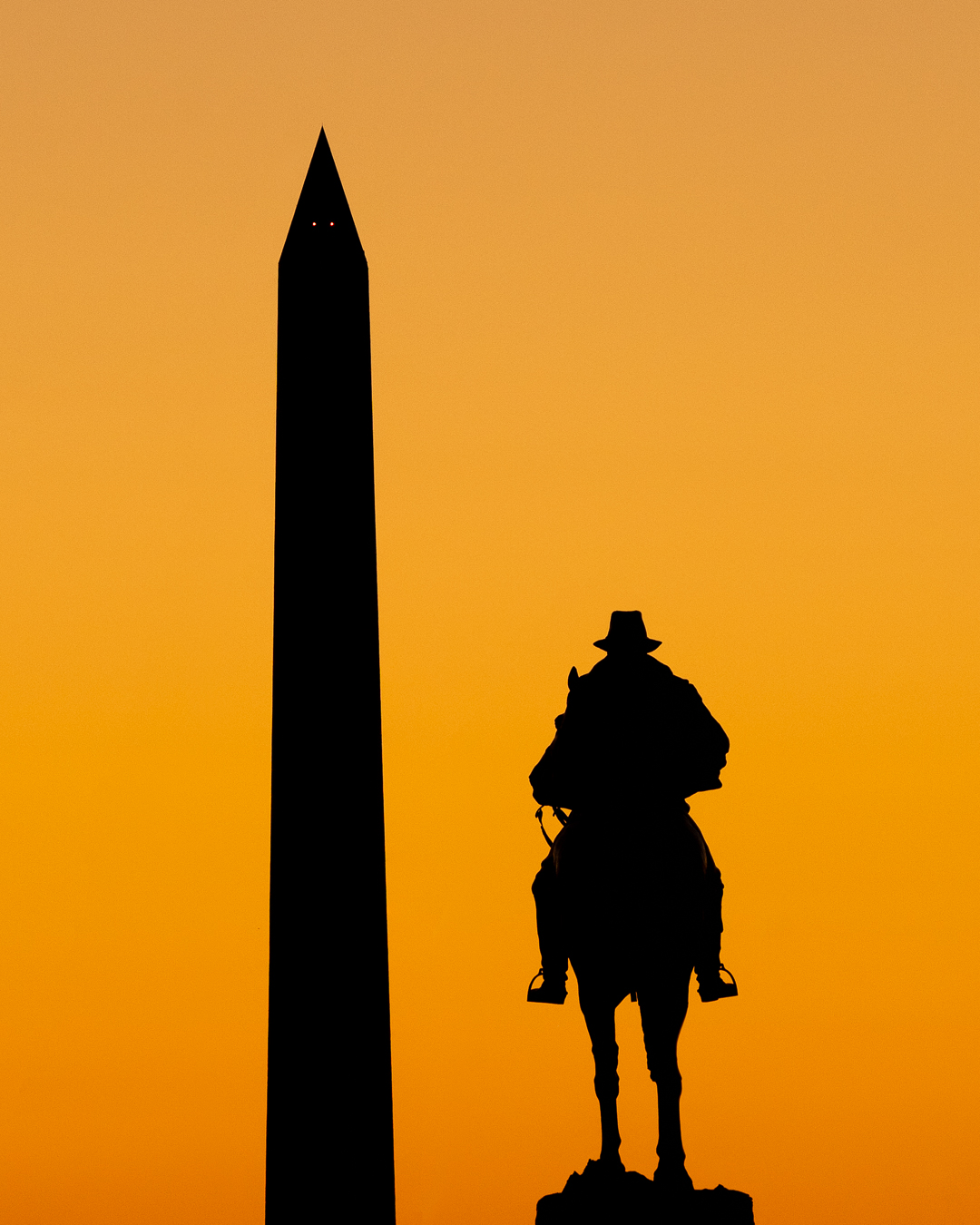 Old Town Road / Sunset silhouettes of the Washington Monument and Ulysses S. Grant Memorial / March 7, 2020 / Photo: Zack Lewkowicz @zackowicz
