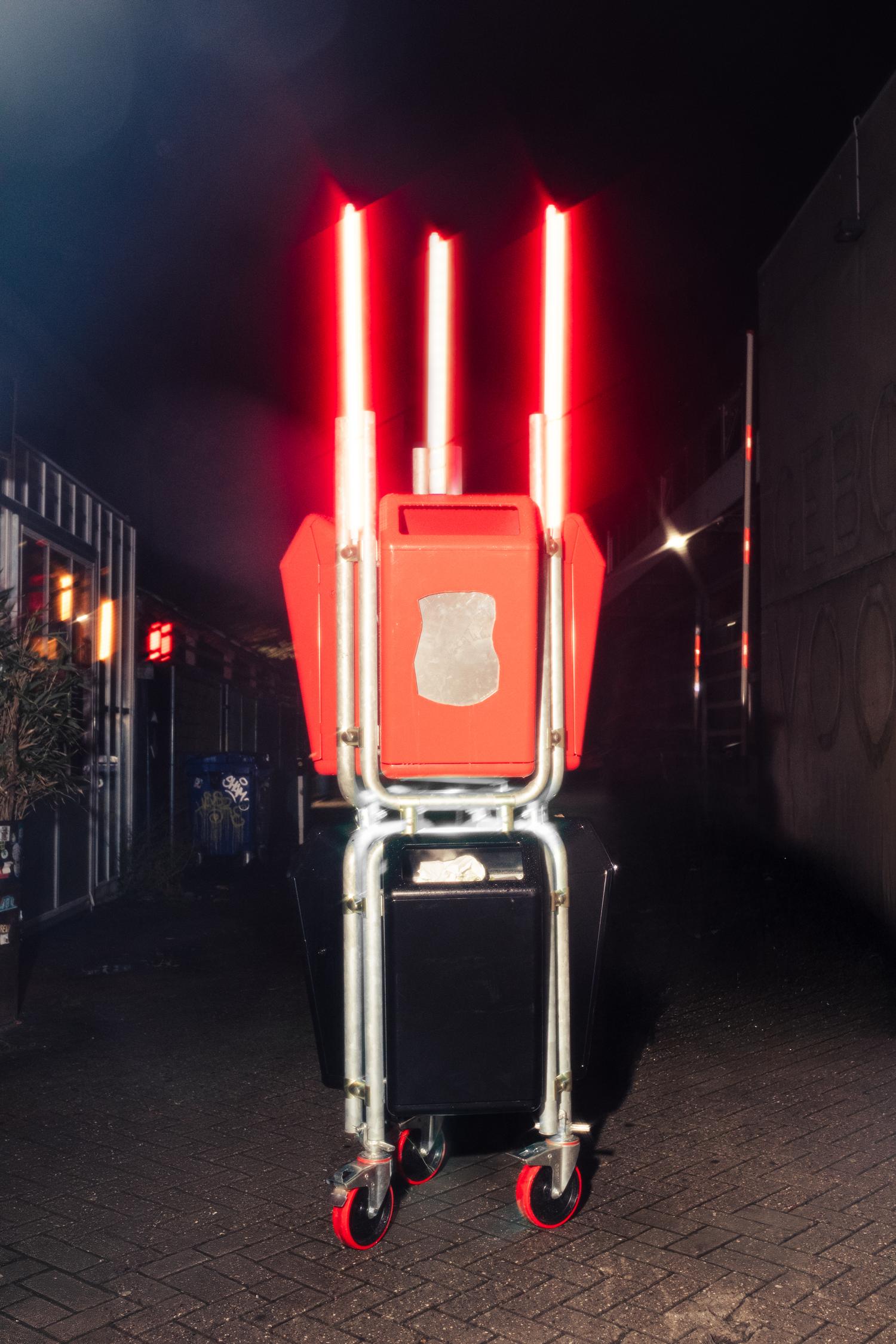 Rave Rubbish, with Verloren Bekisting © Luigi Simani