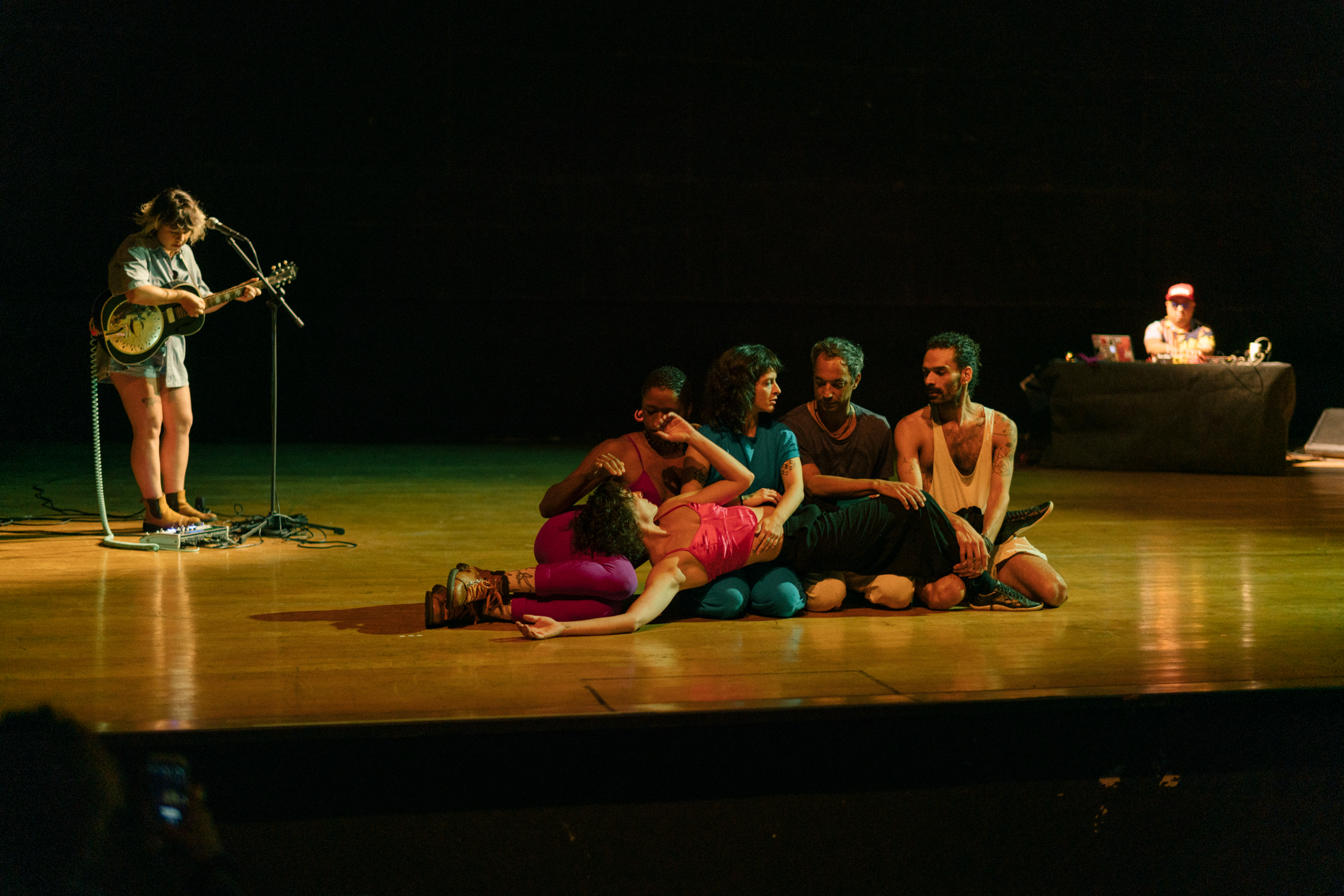 2° edição Material Bruto na Olido - foto: Mayra Azzi