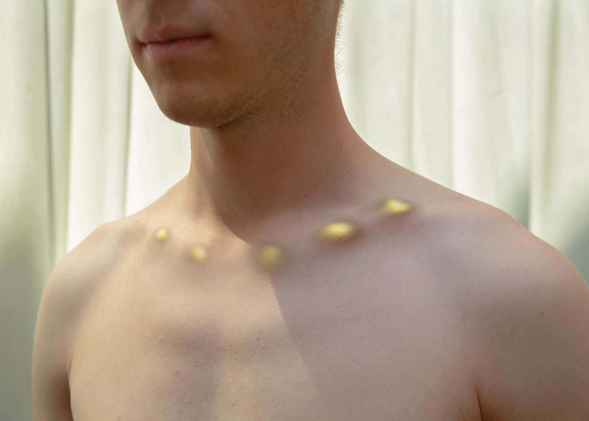 2021_SkinDeep_Maxi's future clavicle