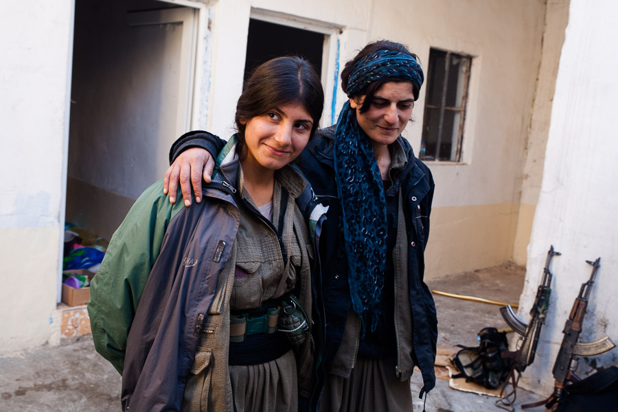 PKK or YPG fighter in Shengal
