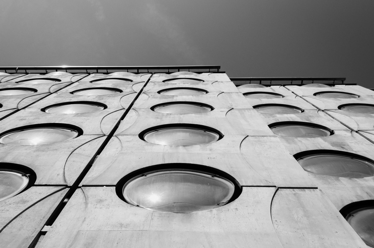 Poslovno-parkirna hi&scaron;a Kompas, Ljubljana / 1973, Jože Koželj
