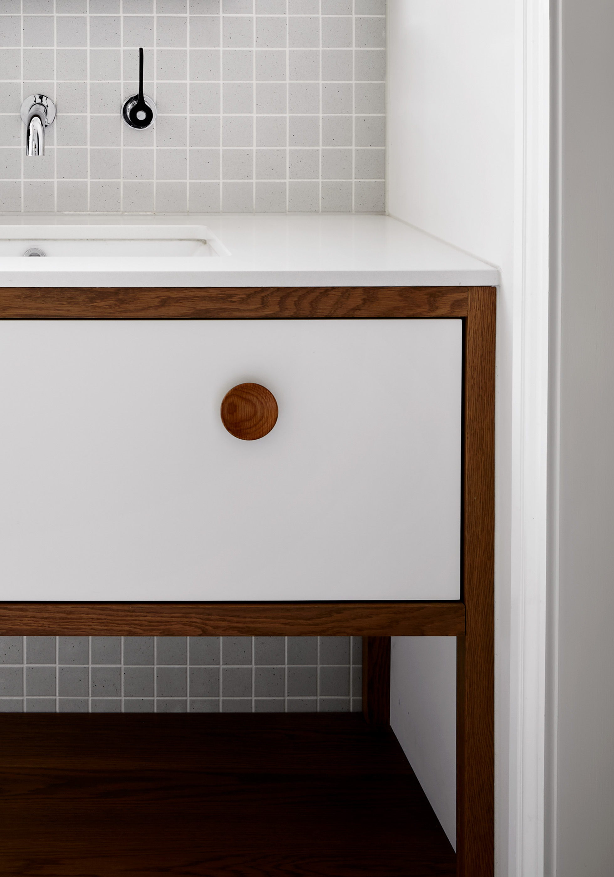 Alfred House, Seddon references cultural elements utilising warm materials In custom millwork.