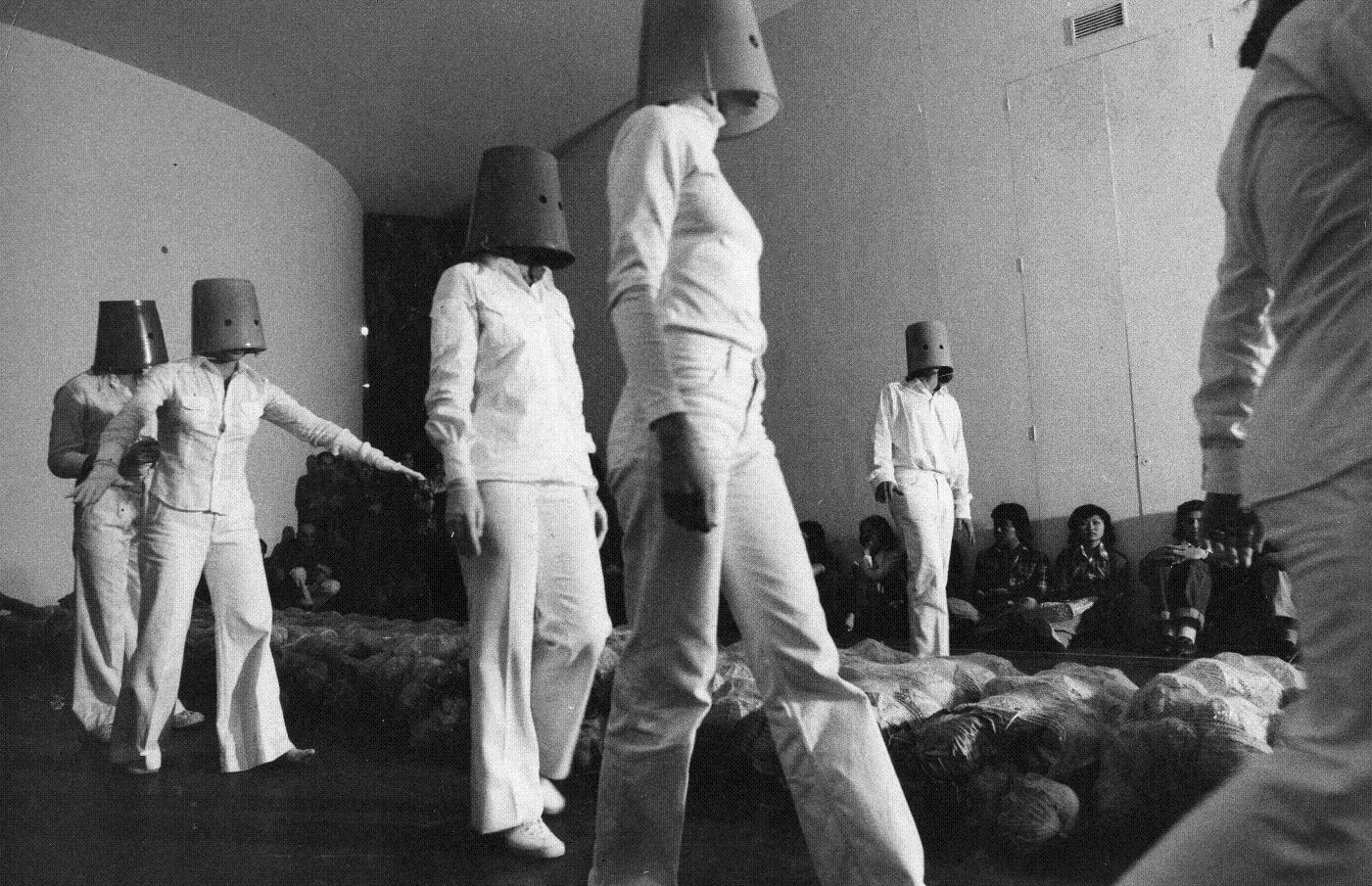 _Repollos_, foto de Archivo Marta Minujín, MAC-USP, São Paulo, 1976