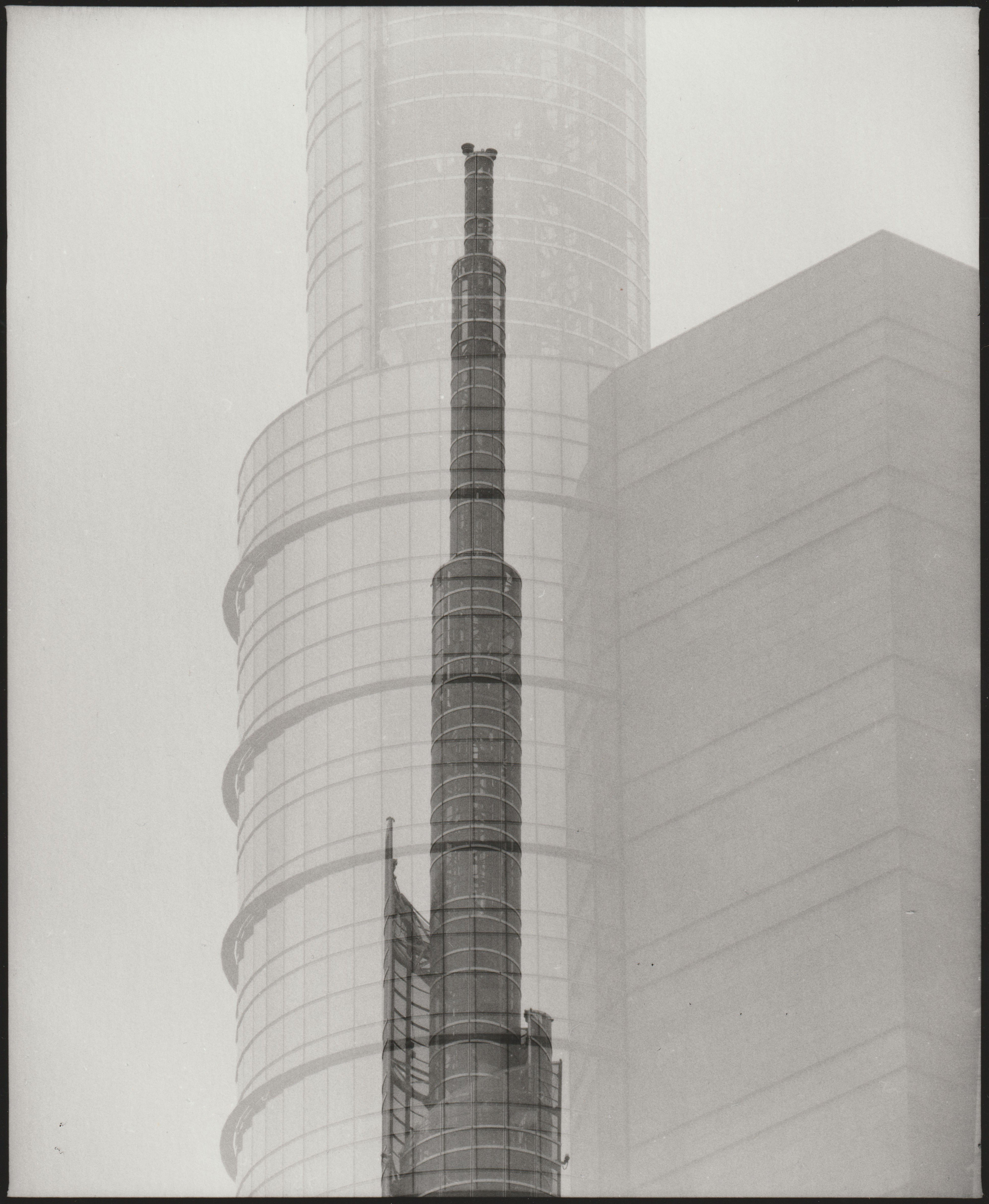 Ramak Fazel, Torre UniCredit, 2025, stampa ai sali d'argento, cm 20x16,5