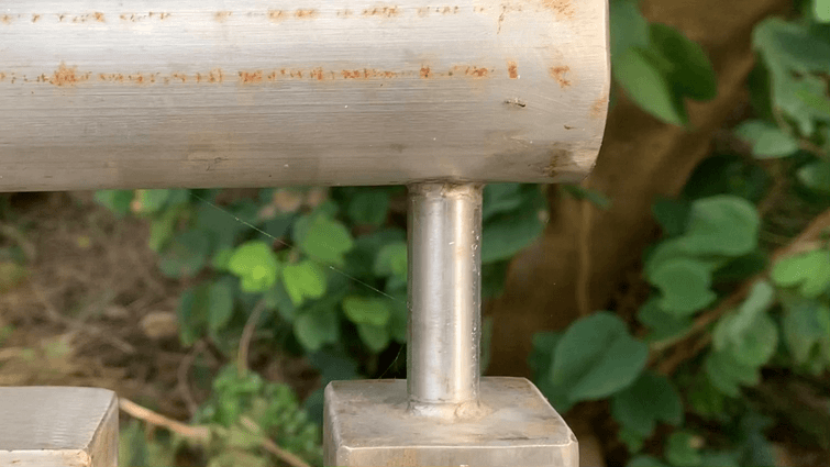 METAL RAILING 17:00 LAM TIN