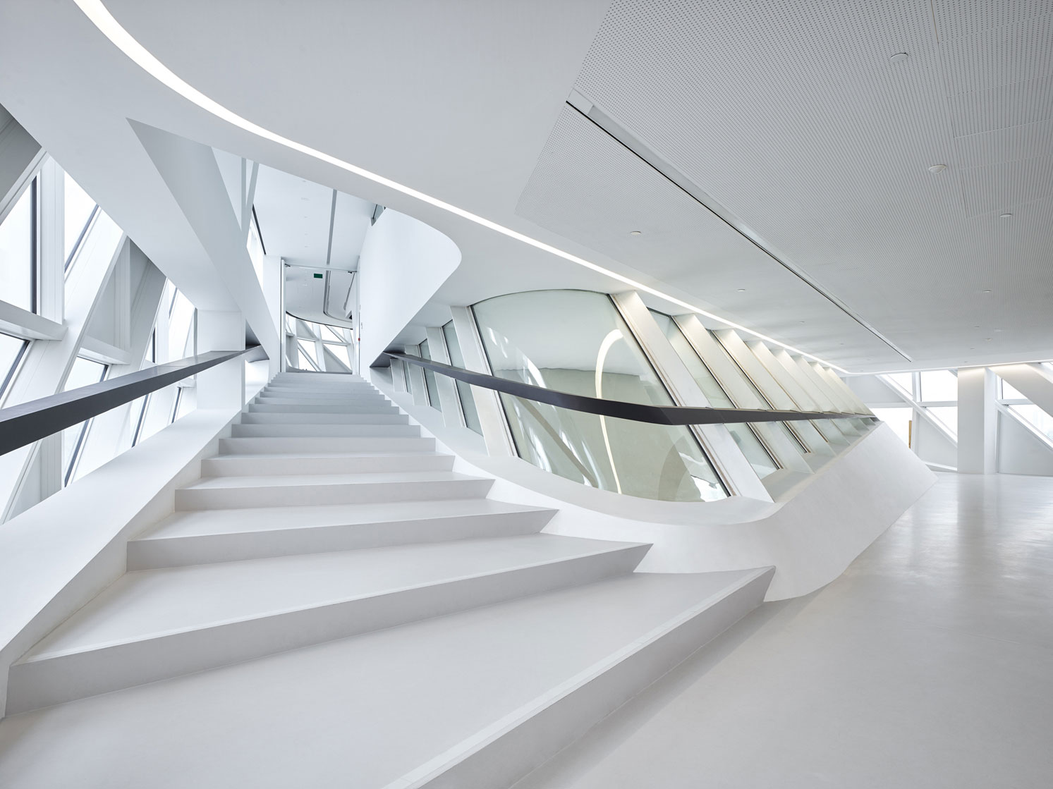 ZAHA HADID ARCHITECTS - PORTHOUSE - ANTWERP, BELGIUM