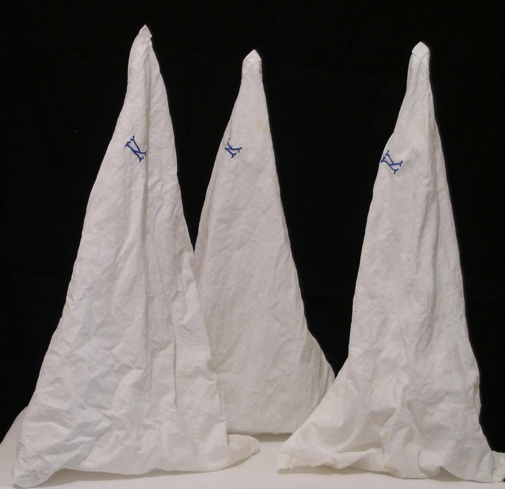  Kevin, stiffened hankies