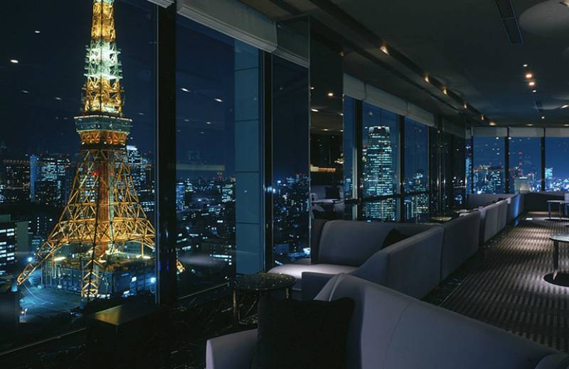 Get A Crystal-Clear View Of The City At These Sky Bars