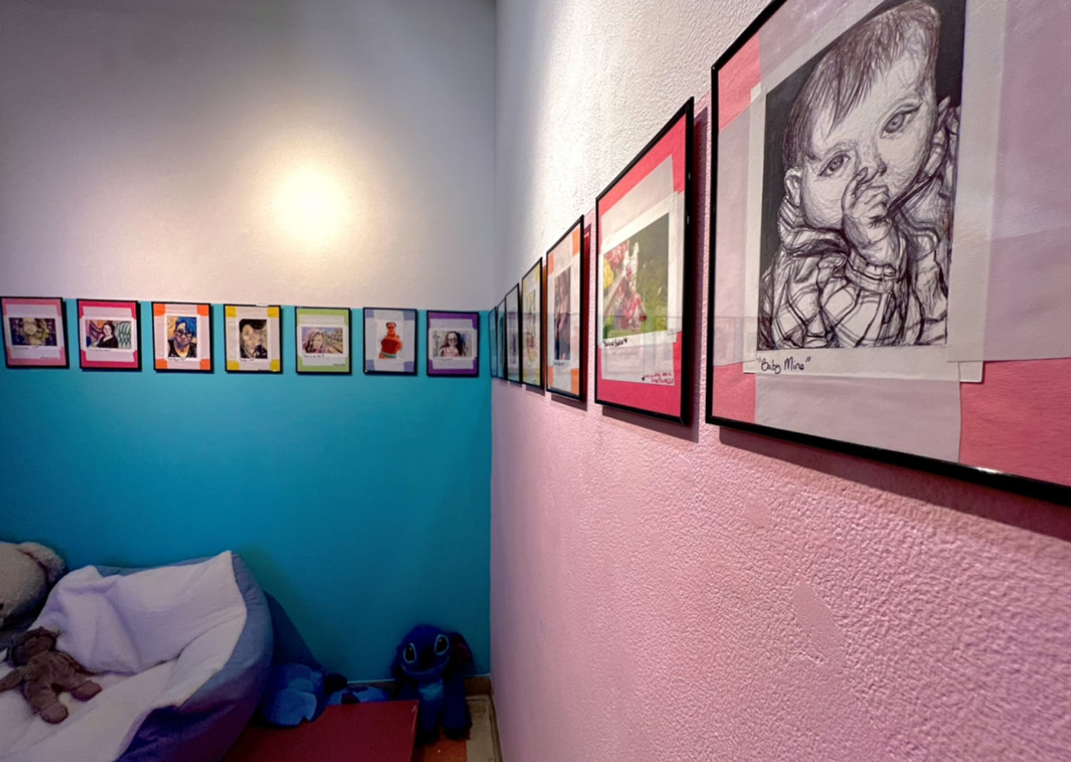 Dear Ana, Love LeoInterior Installation, 67x67x72, 2022