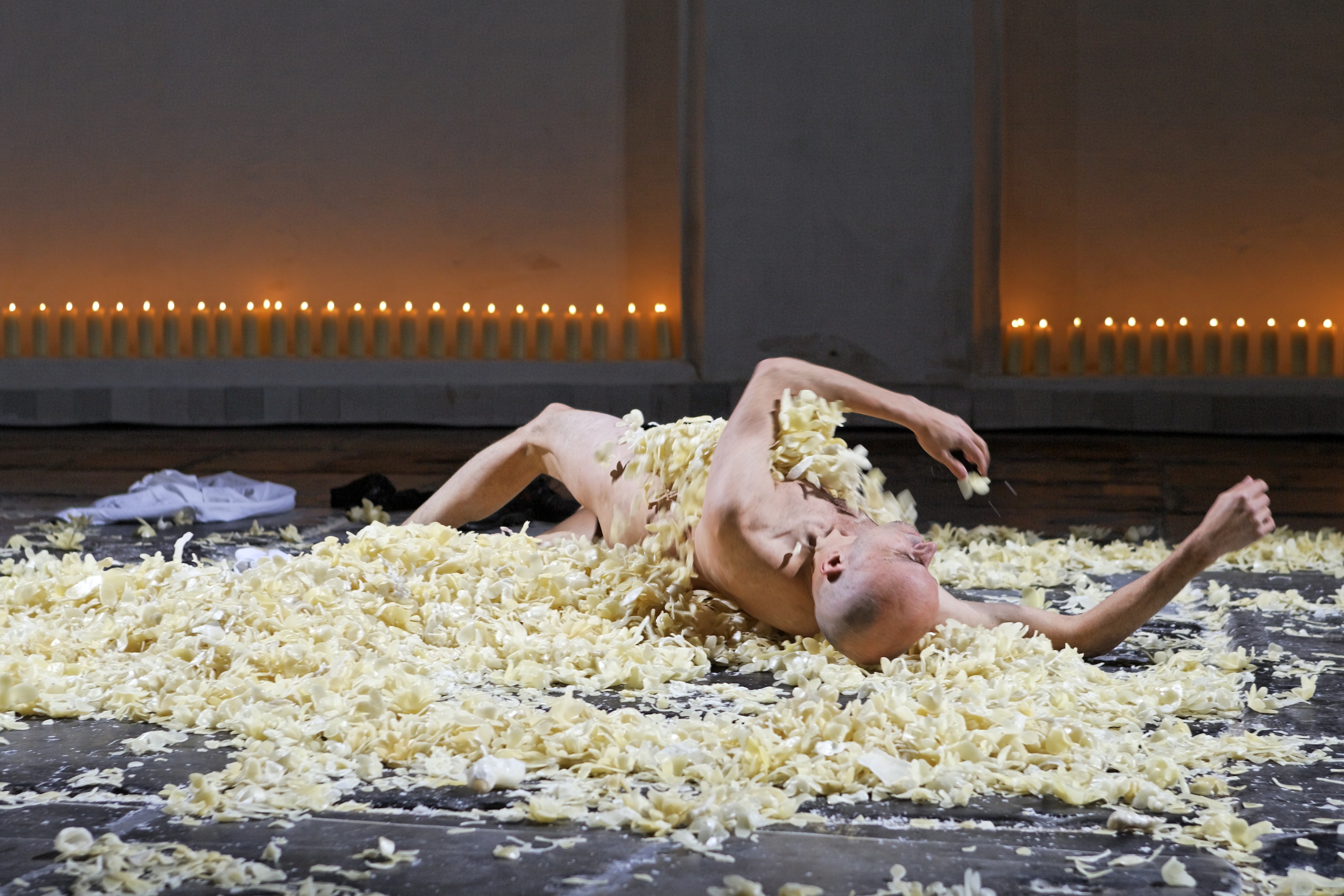  Walking on Flowers, 2011 . FLAM -MuseumNacht11 . Performance at Oude Kerk Amsterdam, The Netherlands