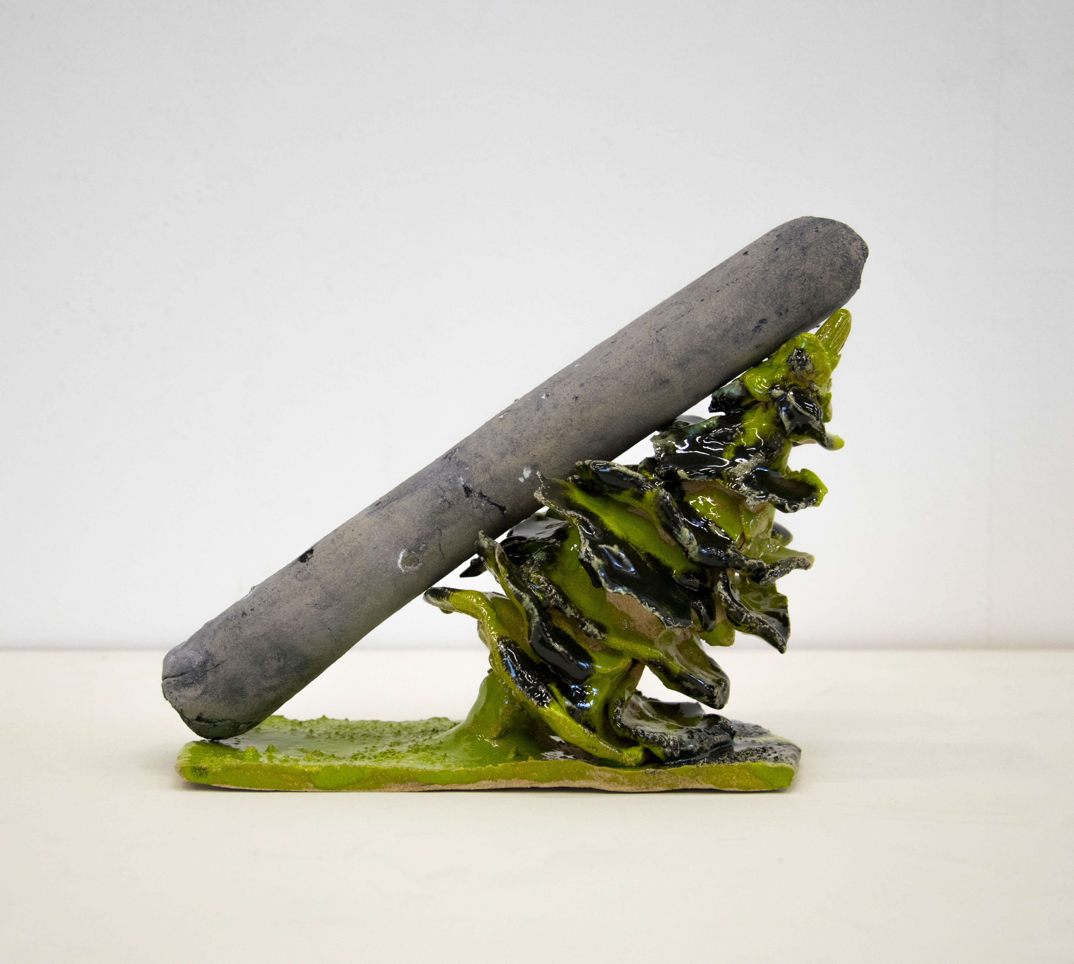 Jusqu’à la rupture, 2019, Ceramique. 22x 9x 17cm.