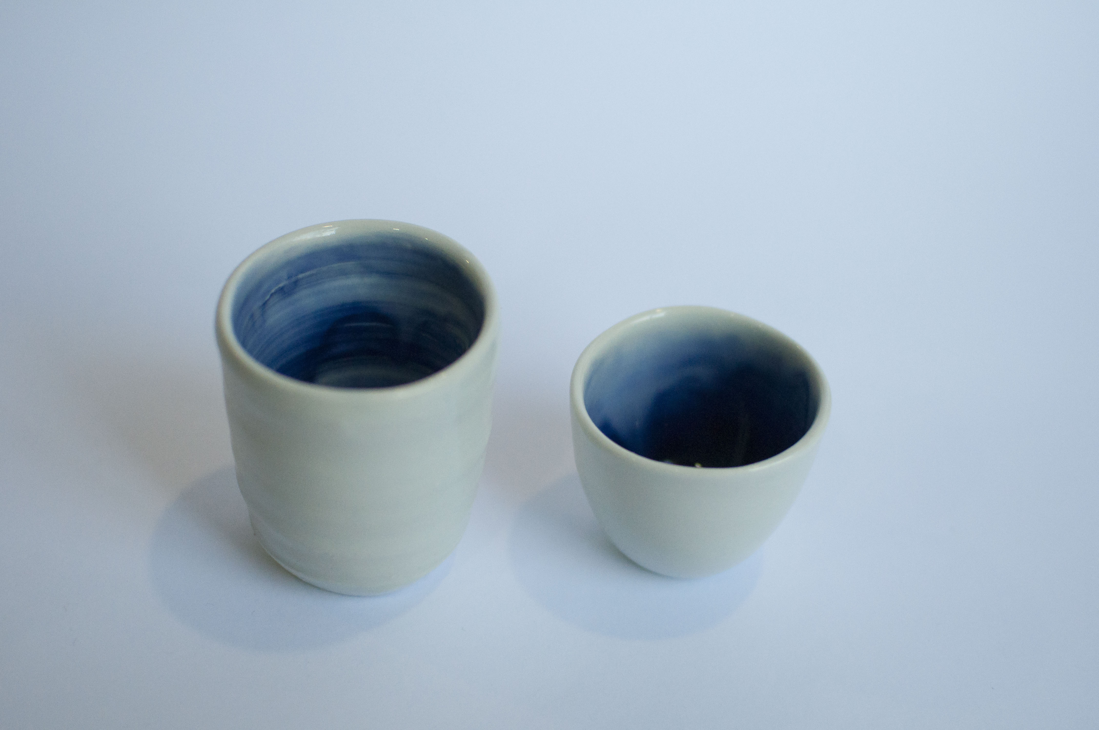 Arita cups. High-temperature porcelain. Thrown in electric wheel. Hand painted with cobalt blue. Bogot&aacute; 2019 