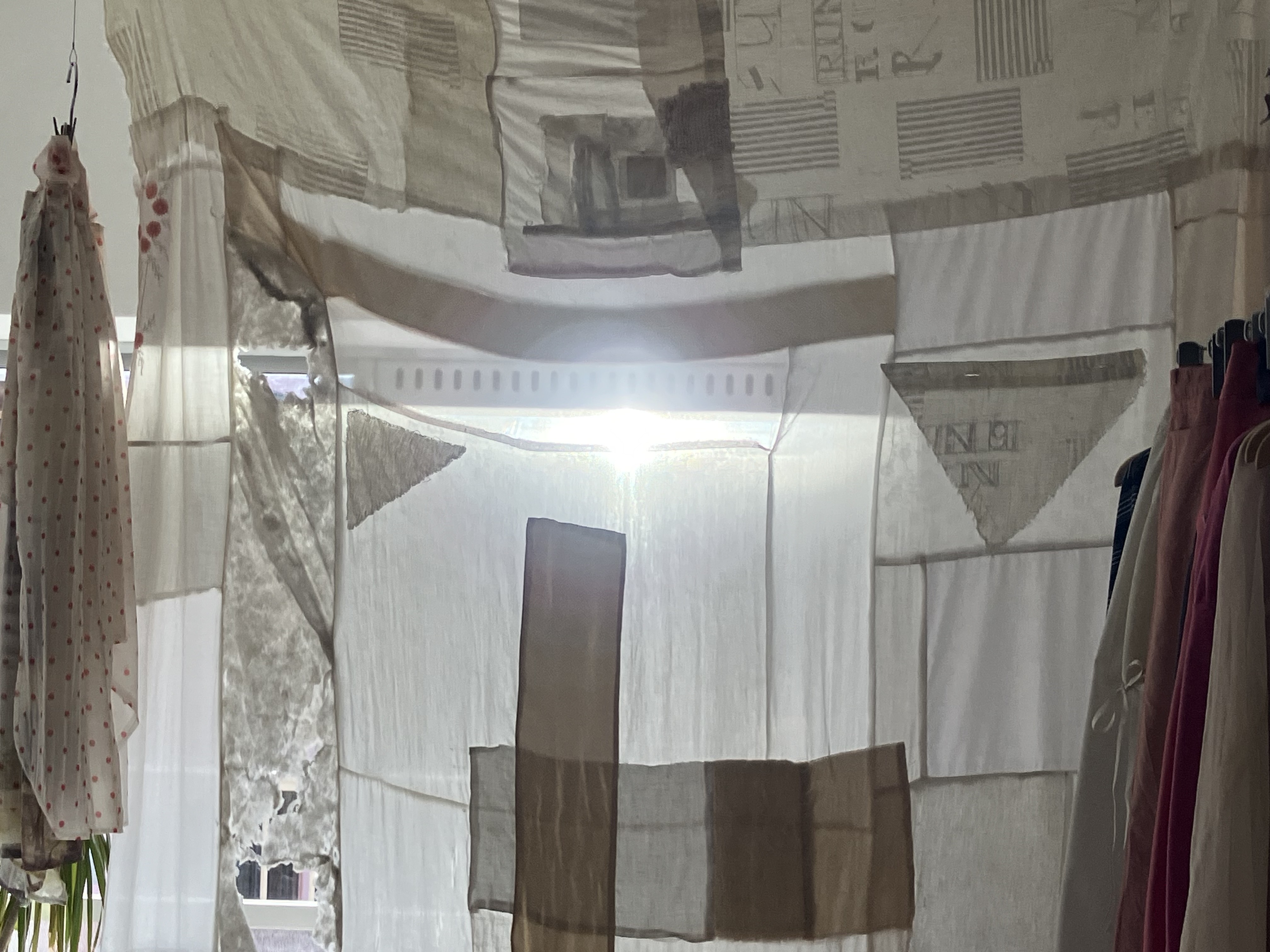 壊れていくものの愛し方 - MARCH 20, 2025