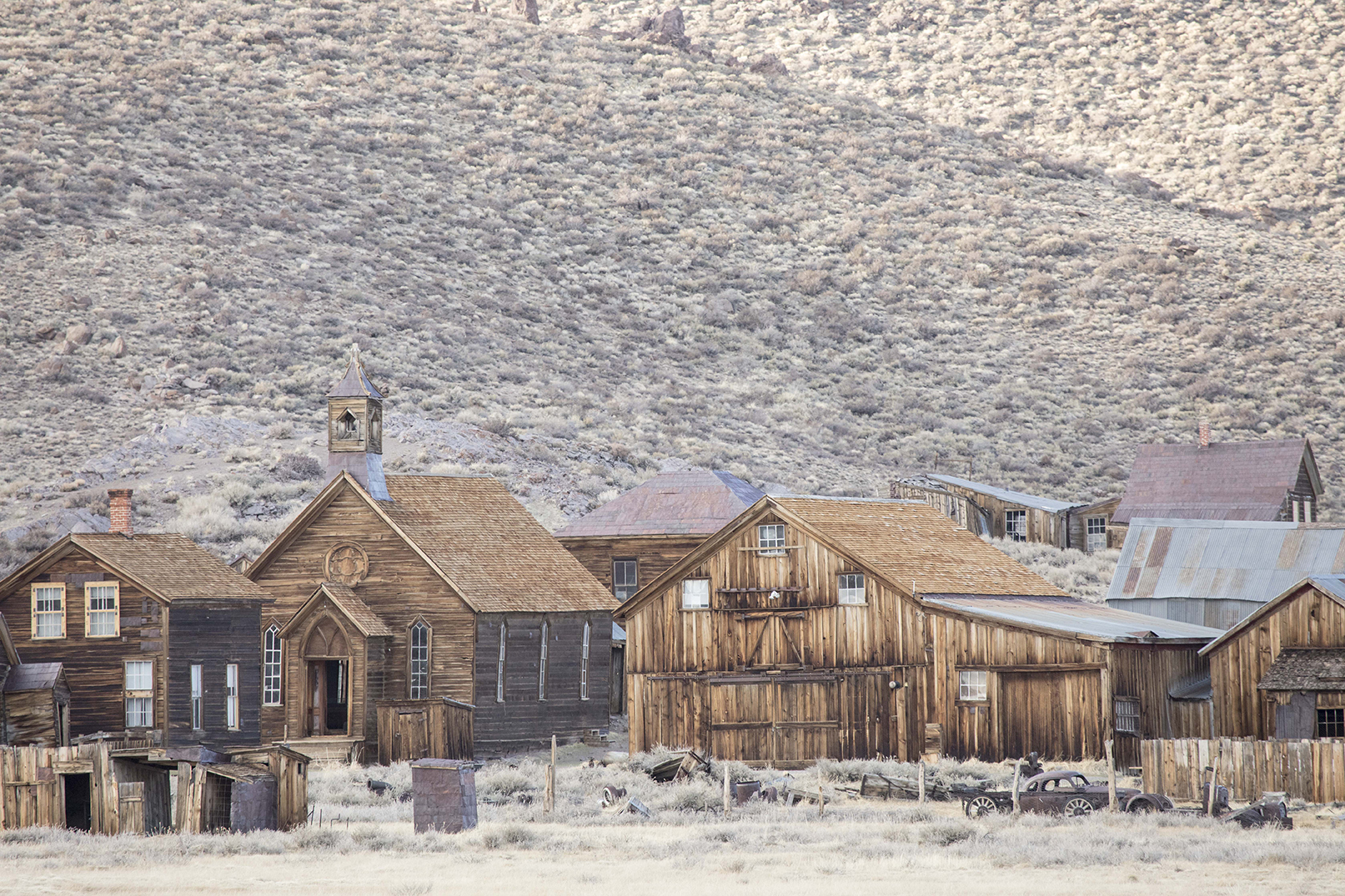 PHOTOGRAPHY BY RAF STUDIO CAPC BORDEAUX