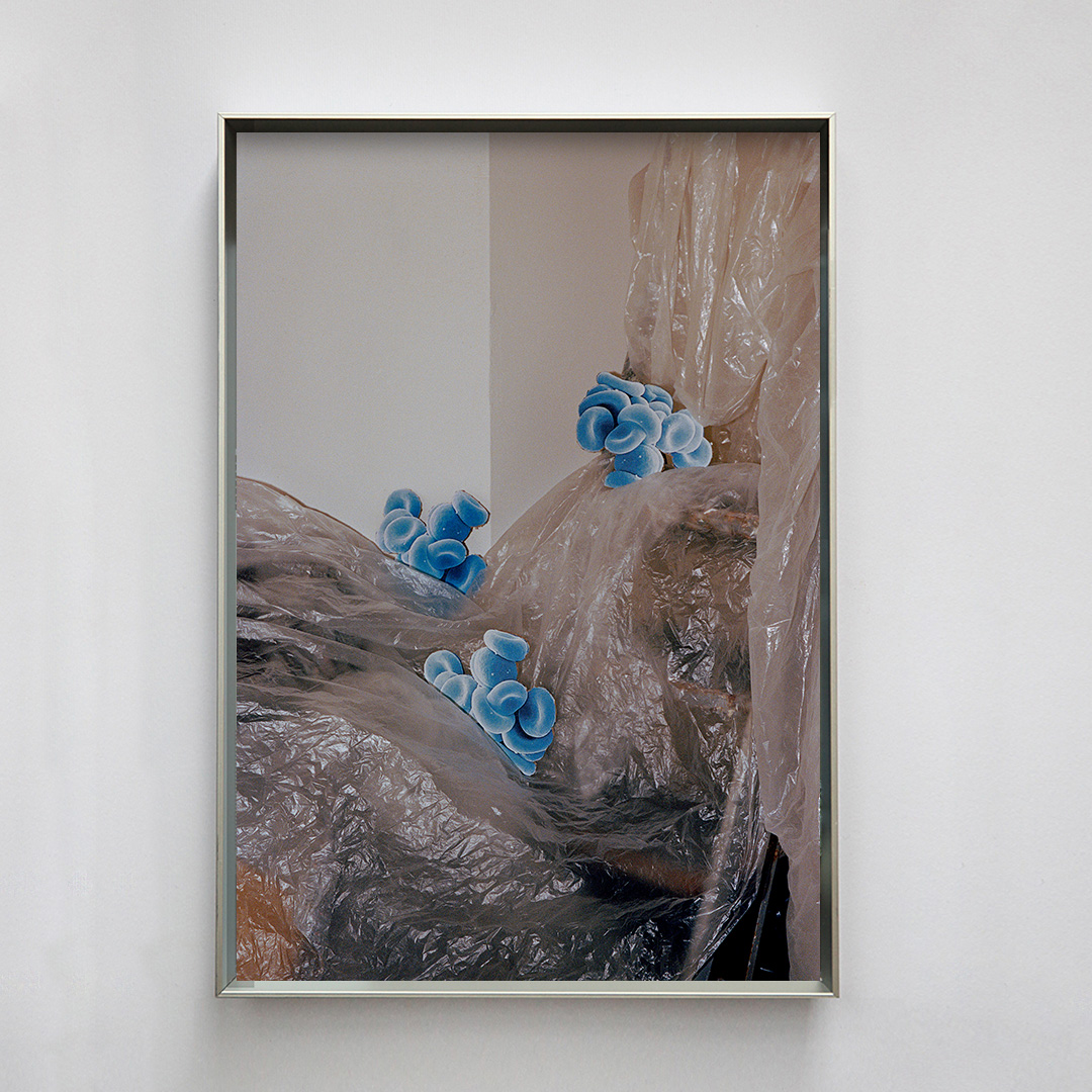 Rachele Maistrello, Office, detail (Blue Diamond. 2000 - 2022), 70 x 100 cm, pigment print on Canson satin paper, edition of 5 + 2 AP, 2022