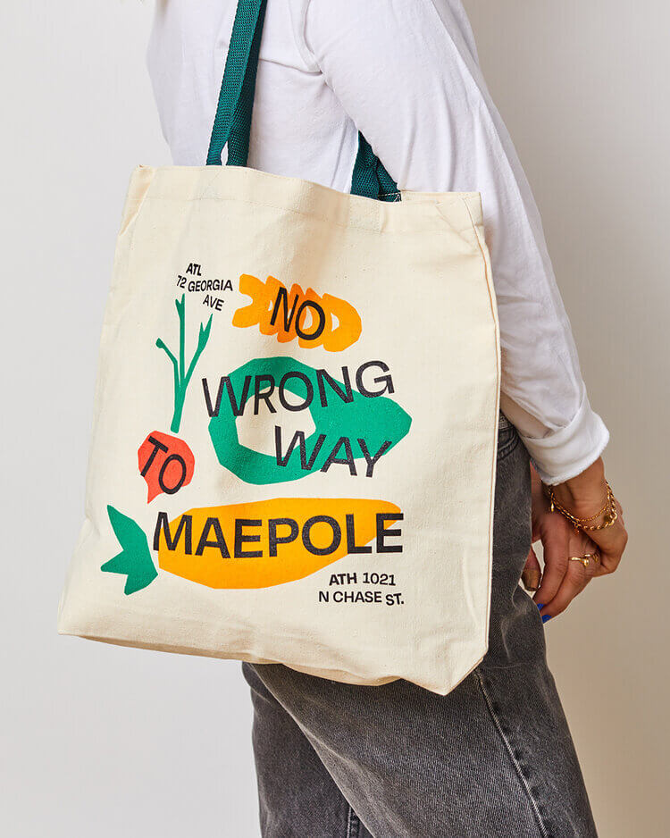 Maepole tote