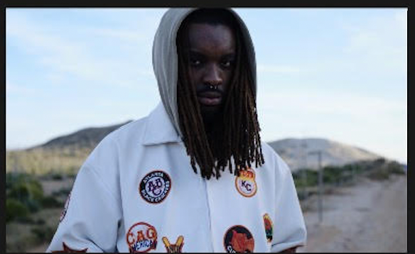 Photographer: David Breun .                                                                         Production Service: Saltamontes Production