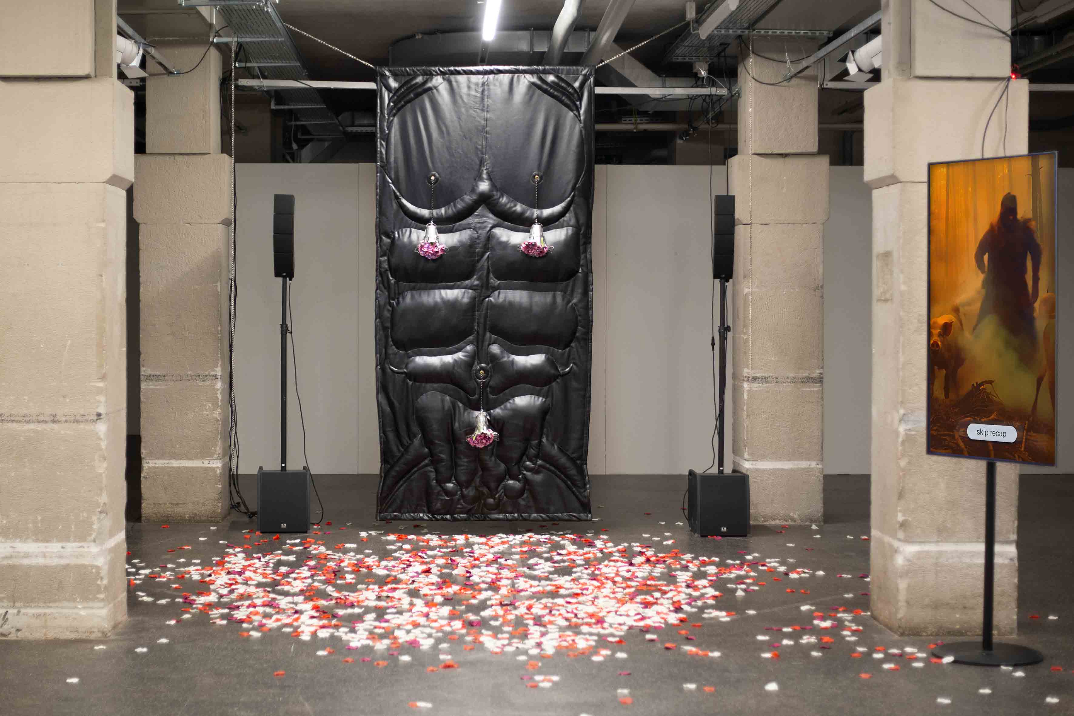 SCHICK MIR DIE SINTFLUT (UND LASS ES REGNEN AUF MICH) by NICOLA GENOVESE at OXYD WINTERTHUR curated by SARAH MÜHLEBACH [from 20241101 to 20241208] [Photo: Sarah Hablützel]