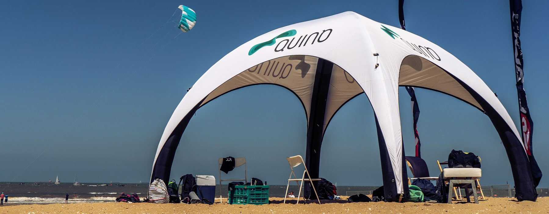 QuinQ   |   An inflatable tent