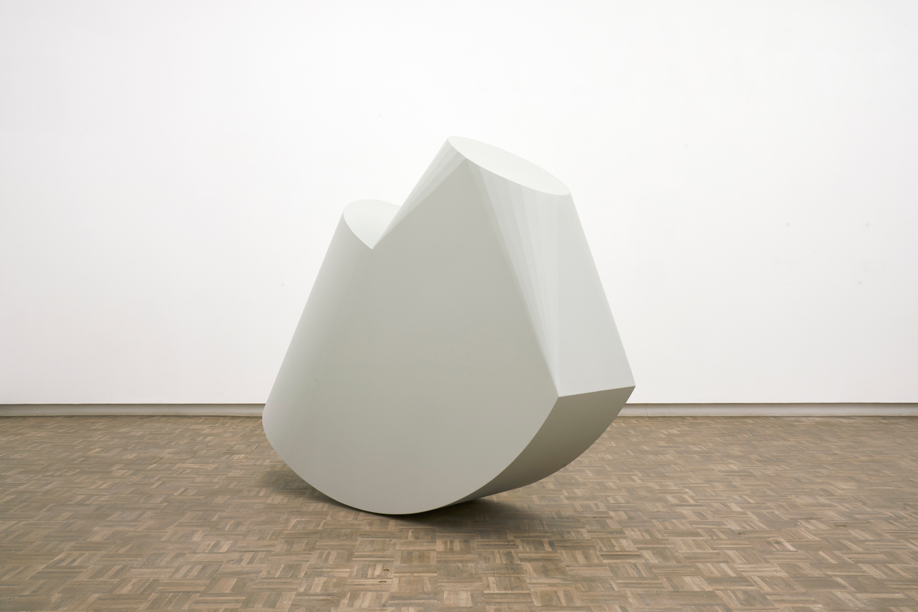 Kyle Morland, Because of you (2021) |Steel (3RC12) and polyurethane paint, 174 x 213 x 120 cm