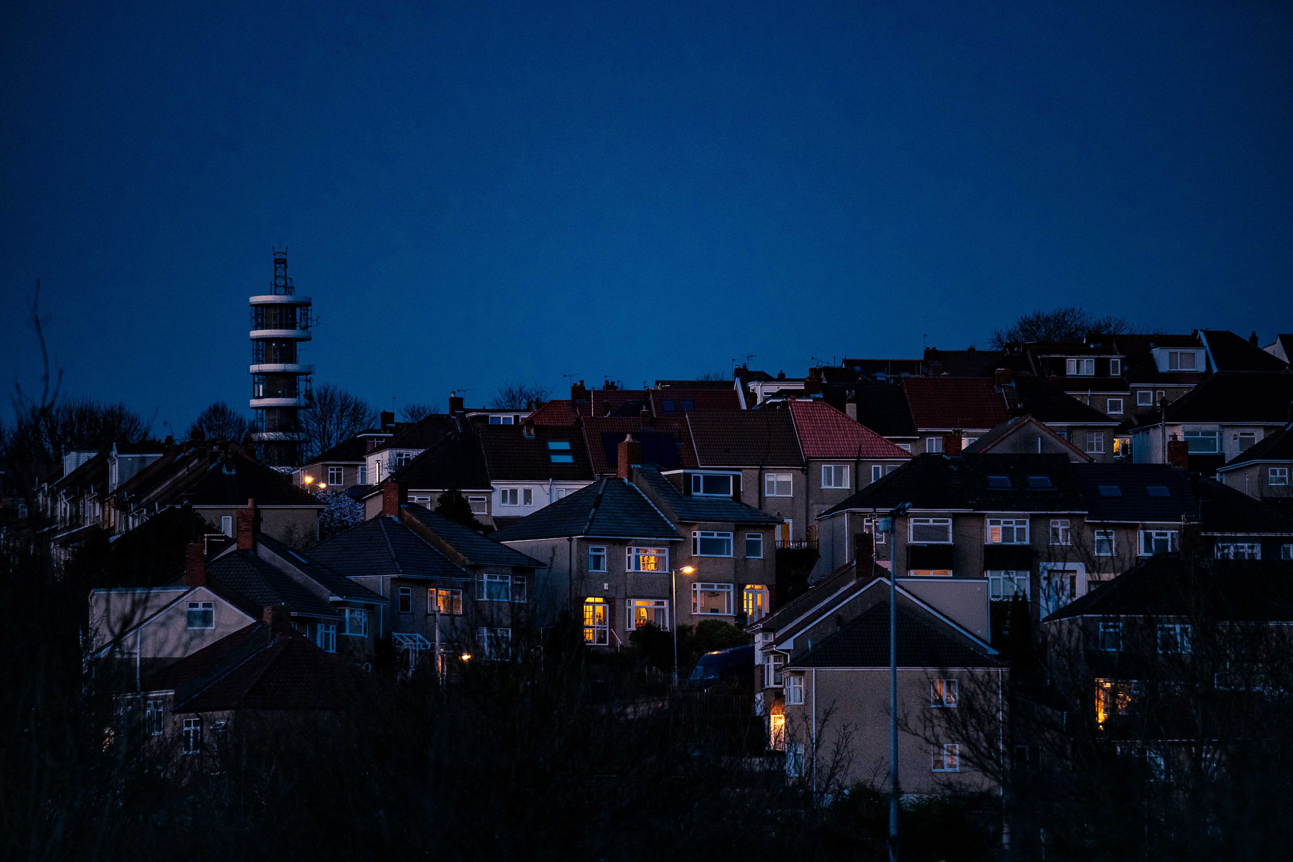 A lonely town at the moment before sunset © Lai Po Kan 2022