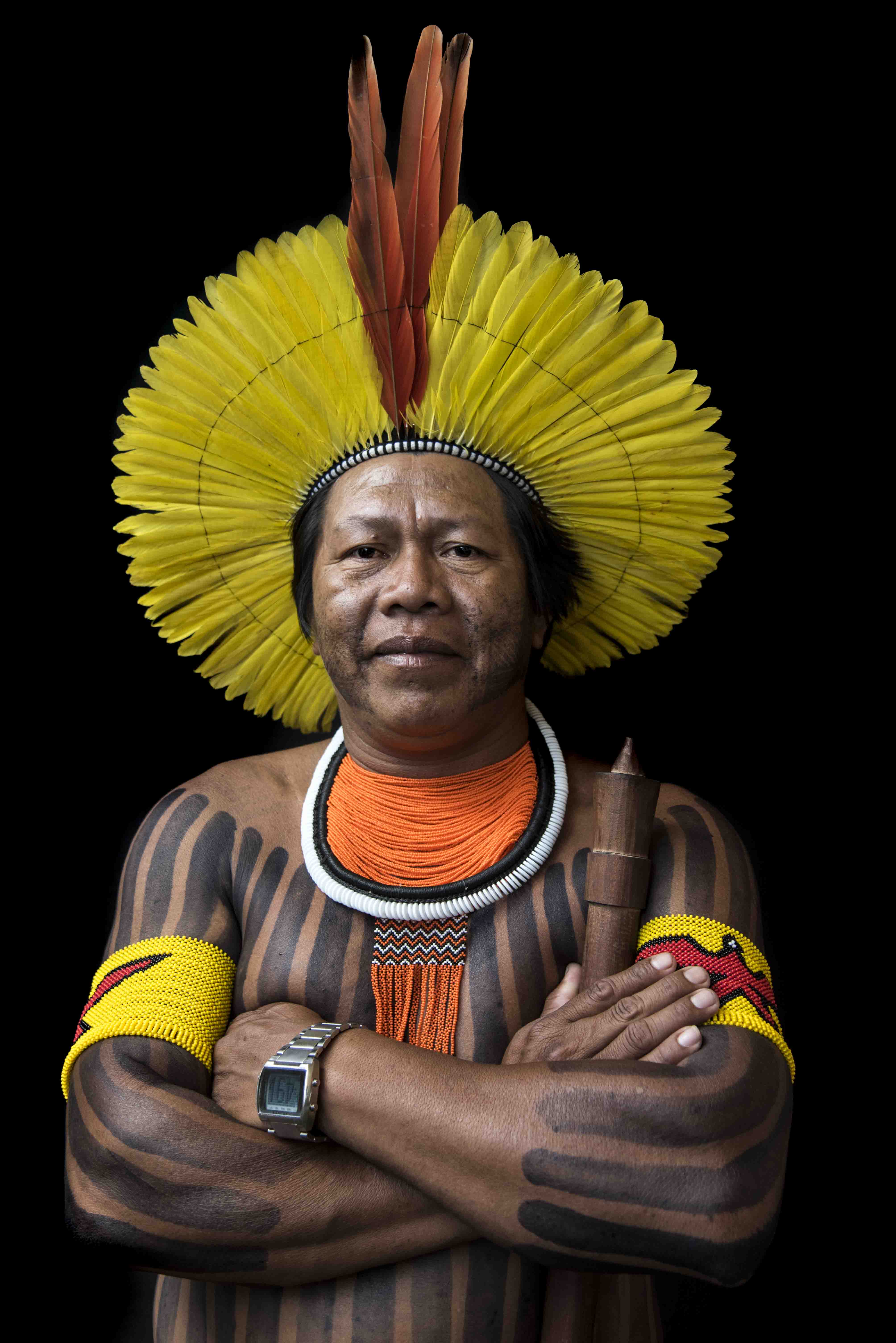 Tumre Kayapó, one of the big chiefs from the Kayapó tribe, wearing a display of feathers.