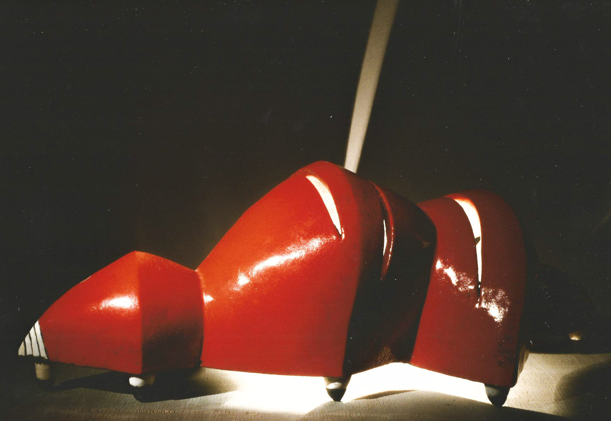 Strarosso (Ceramica Raku, cm 36x15x16, 1998)