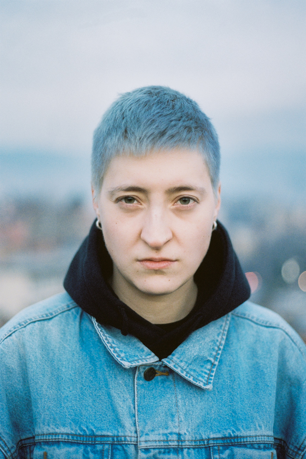 Elmæ, a sister, a comrade, the president of Radićeva. The lead sister of Sestre, an audio visual project striving to advance the queer feminist cause and embrace their antifascist heritage.