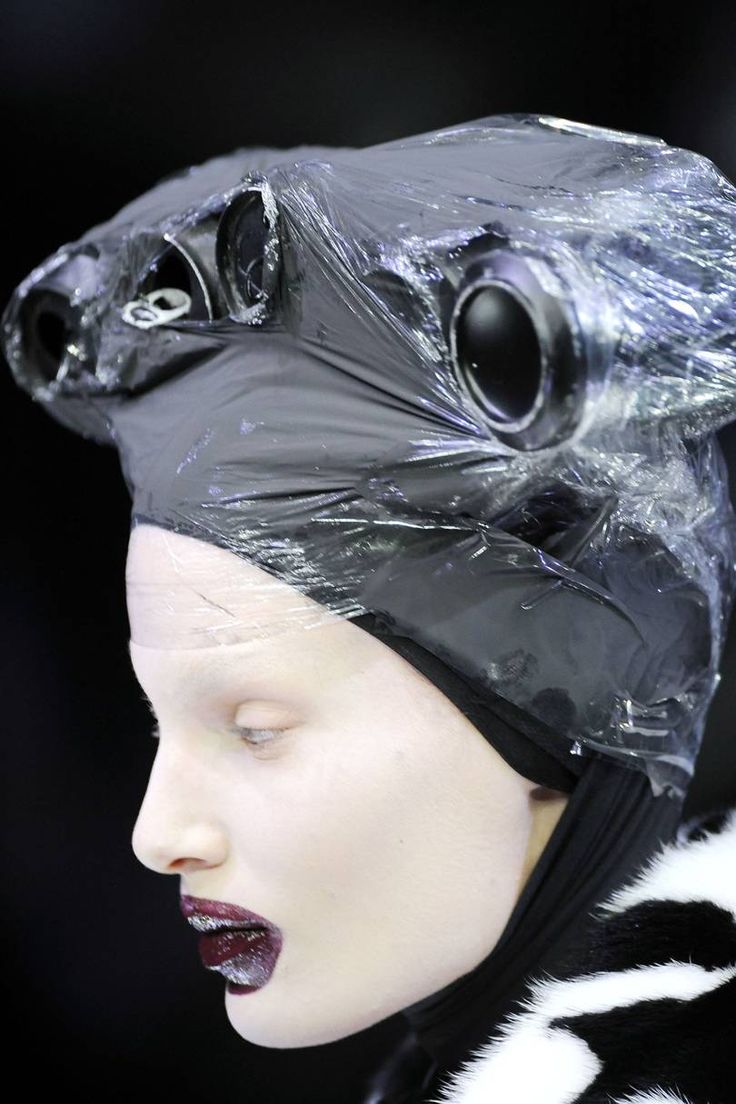 Alexander McQueen Fall 2009 Ready-to-Wear Collection