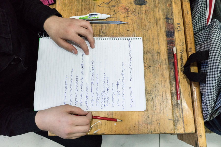 Istanbul, quartier de BAyramtepe. Cette &eacute;cole priv&eacute;e accueille les enfants de r&eacute;fugi&eacute;s dans le quartier de Bayramtepe. Dans cete &eacute;cole, ils apprennent l'arabe, le turc, les maths... Elle est financ&eacute;e par des membres de la communaut&eacute; kurde du quartier.