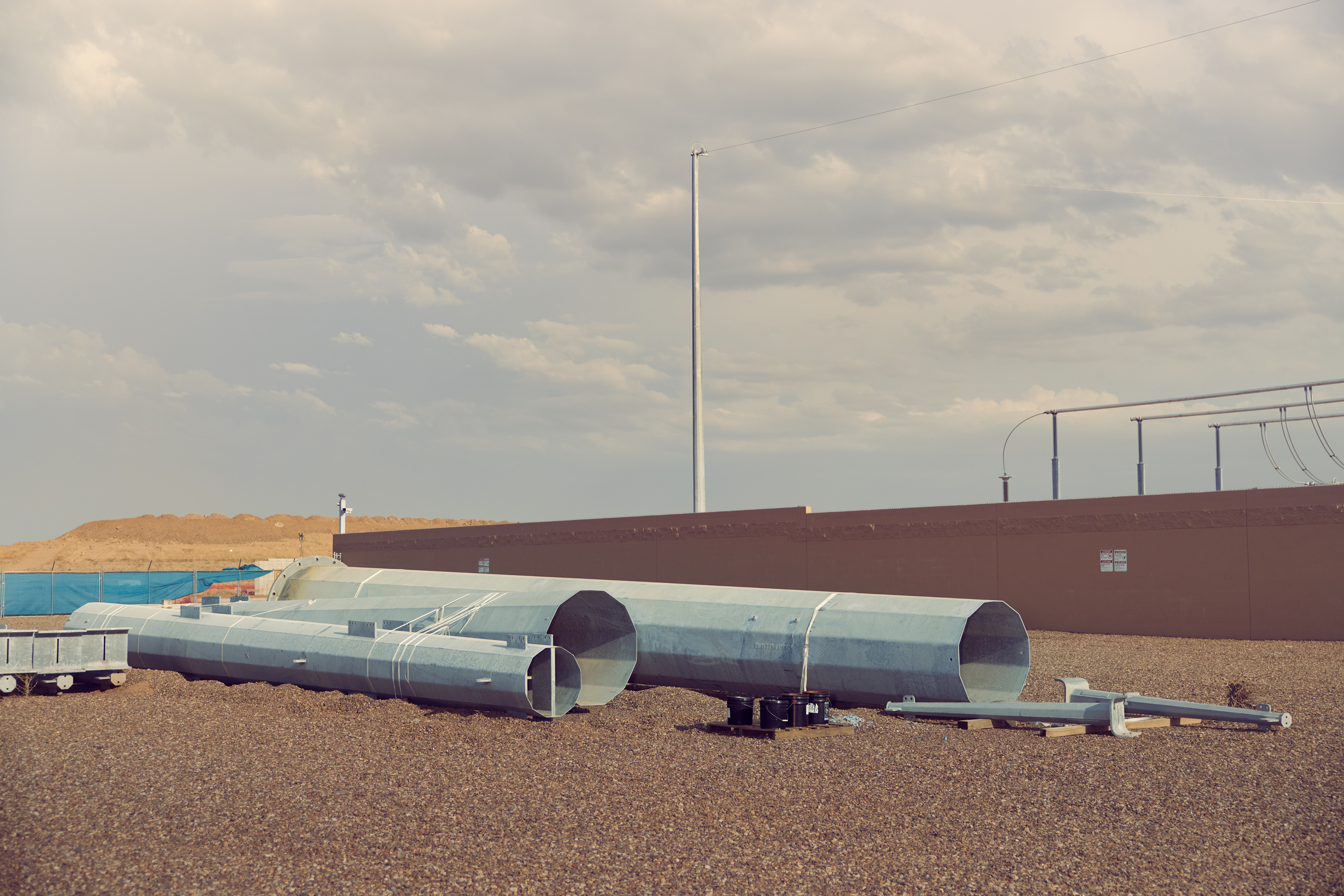 The True Cost of Data Centers – Photography by Jesse Reiser, Greg Kahn, and John-David Richardson