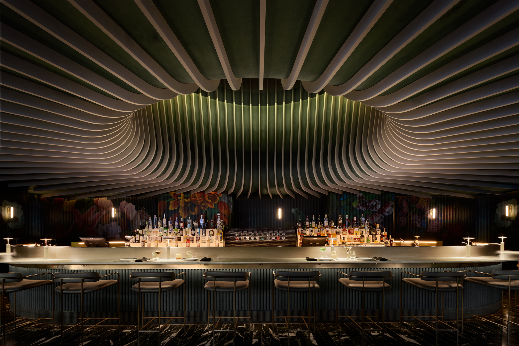 Amphora Bar for HACHEM