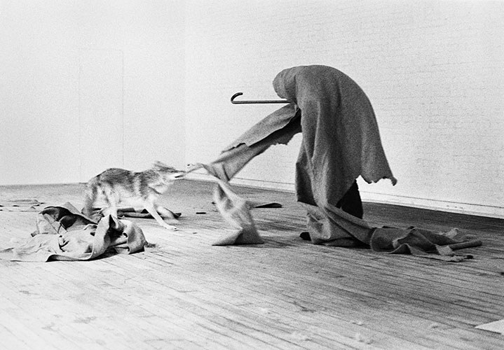 JOSEPH BEUYS COYOTE Caroline Tisdallコヨーテコヨーテ