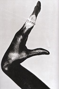 Harry Winston 1970 Diamond, Hand Makeup Serge Lutens, Photo David Bailey