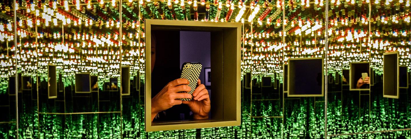 How the ‘Social Photo’ Transformed Our Experience of Reality