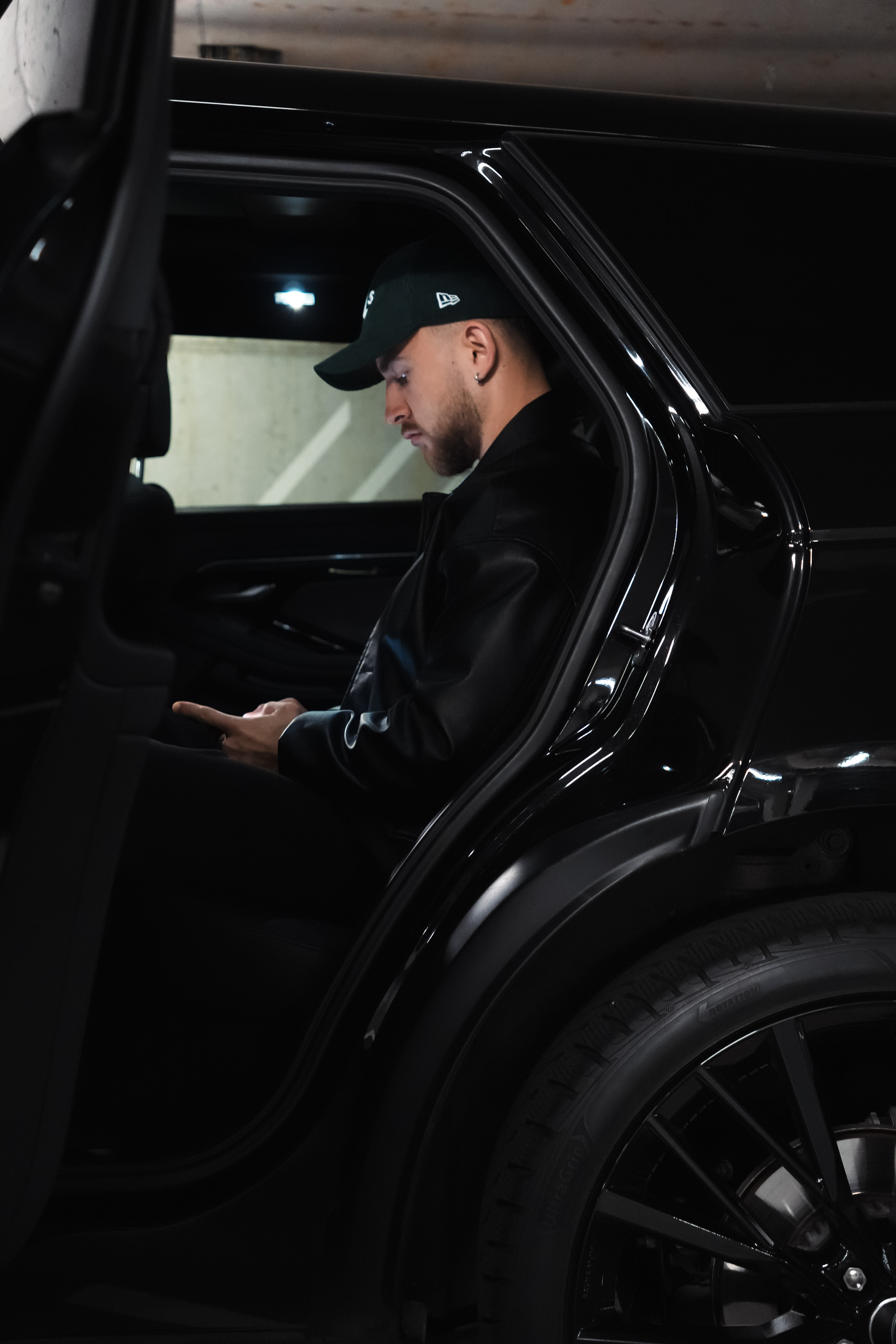 Wartezeit. Abfahrt zum Hotel