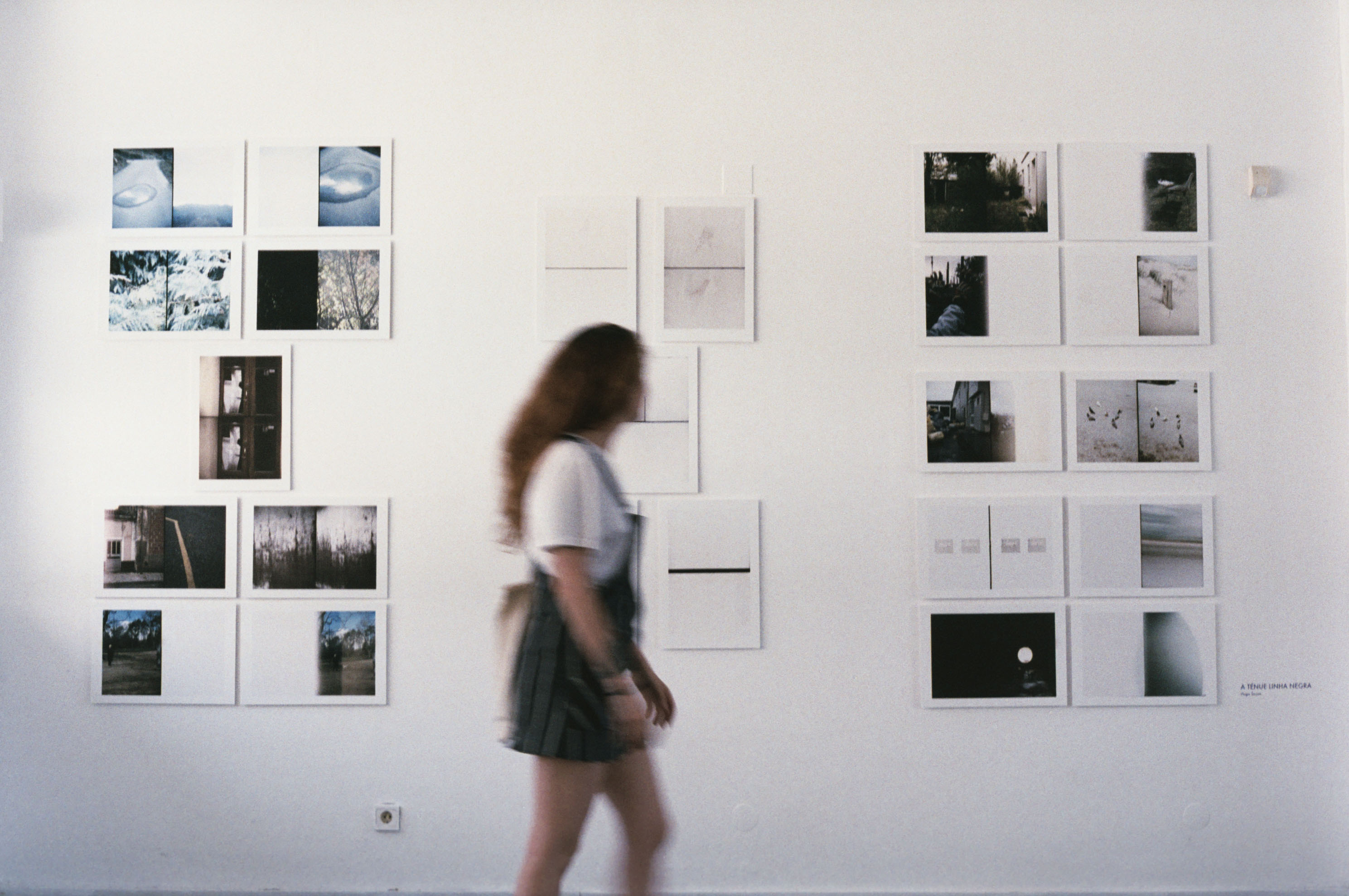 A ténue linha negra  (installation view)