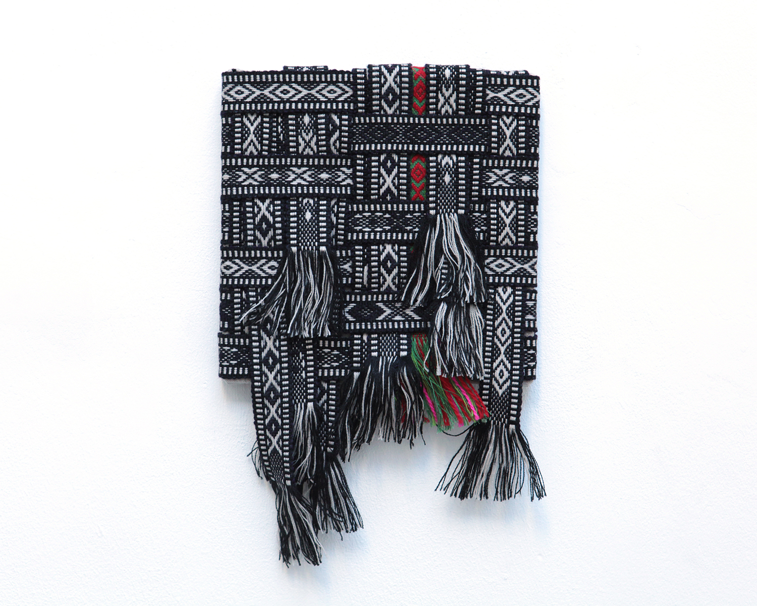 Renewal, cotton on linen canvas, 22 x 34 cm, 2018