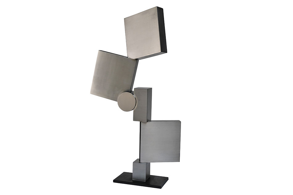 Elvira ValenzuelaInvasión ideológica, 2010Welded stainless steel104 x 7,5 x 2,5 cm