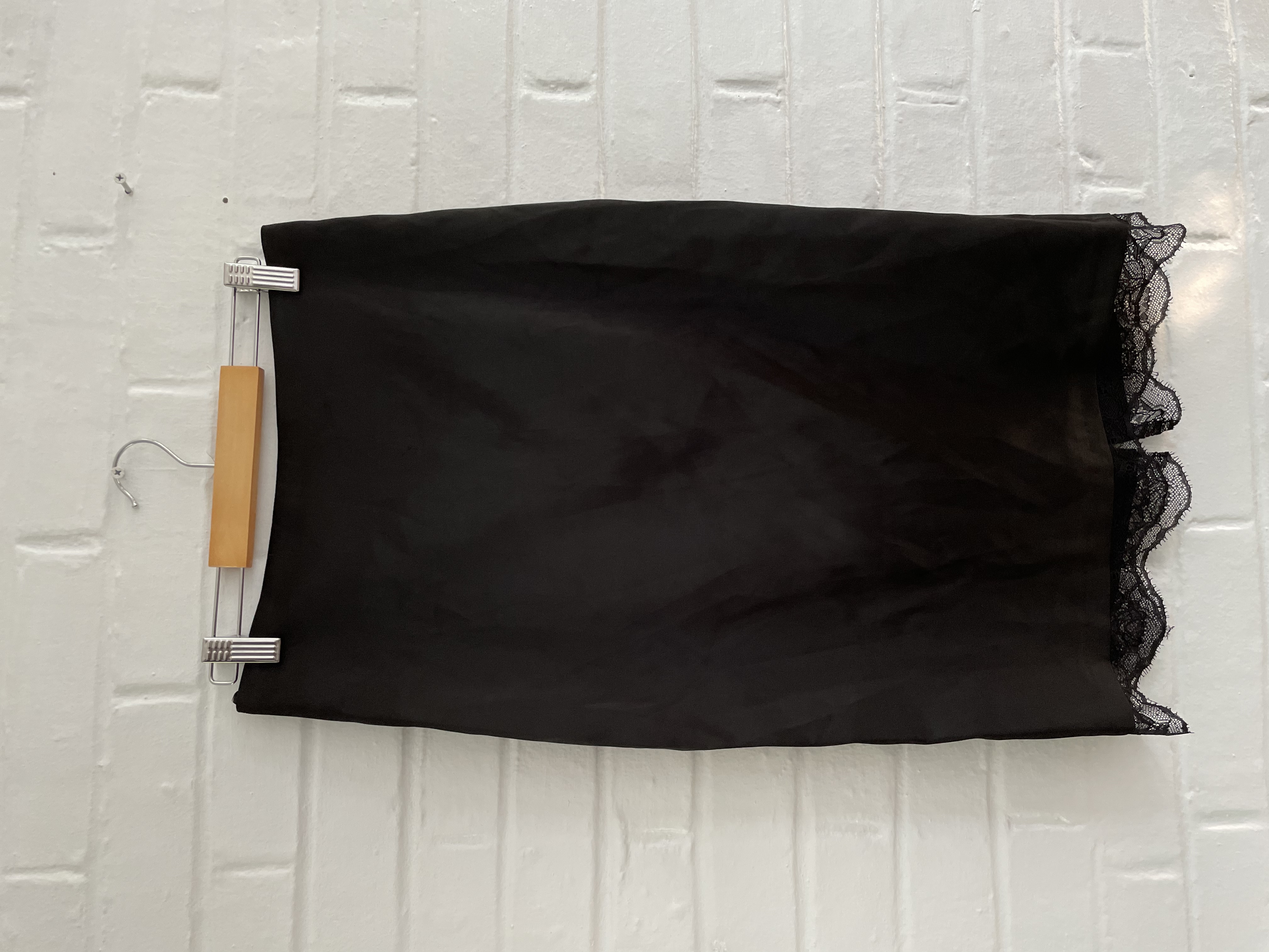 90s Morgan De Toi Satin Skirt - 𝓈𝑜𝓁𝒹