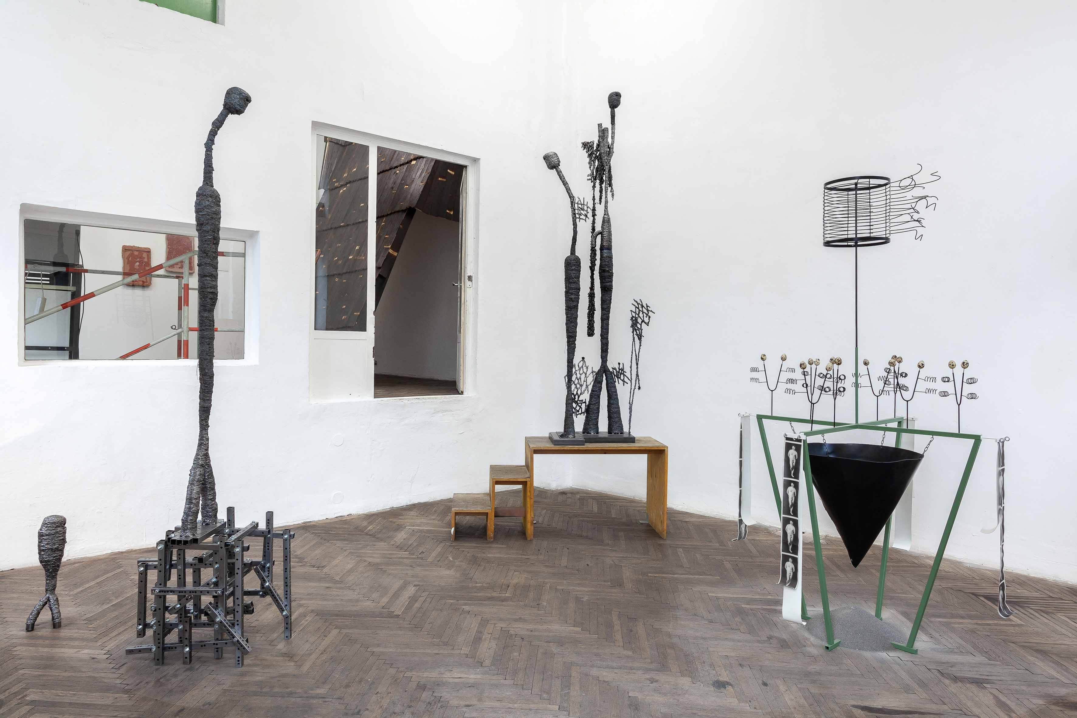 ERINNERN IM INNERN with works by SASHA AUERBAKH, JURAJ RATTAJ and TOMÁŠ ROUBAL at NEW JÖRG curated by MARTIN CHRAMOSTA [from 20250214 to 20250306] [Photo: Flavio Palasciano]