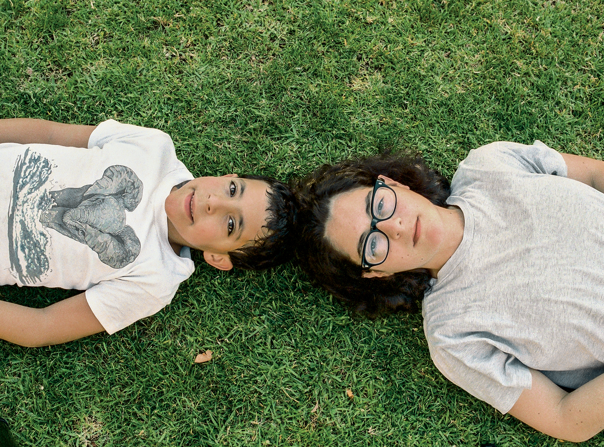 Self-Portrait with Kid, Poinsettia Community Recreation Center, Hollywood (2), 1995. C-print; 10 &frac14; &times; 13 &frac34; inches