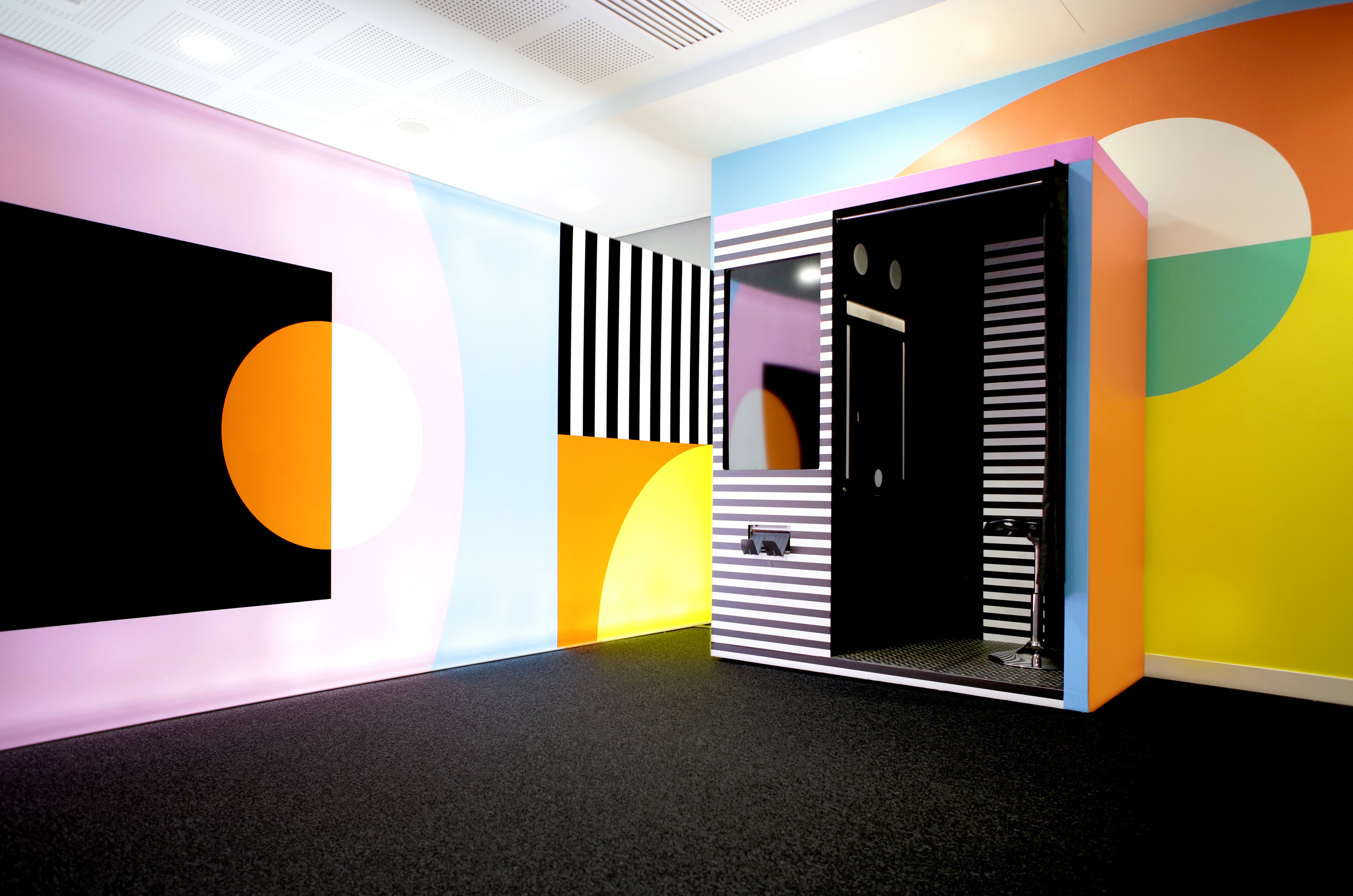 Orange VIP room--at UArena Paris