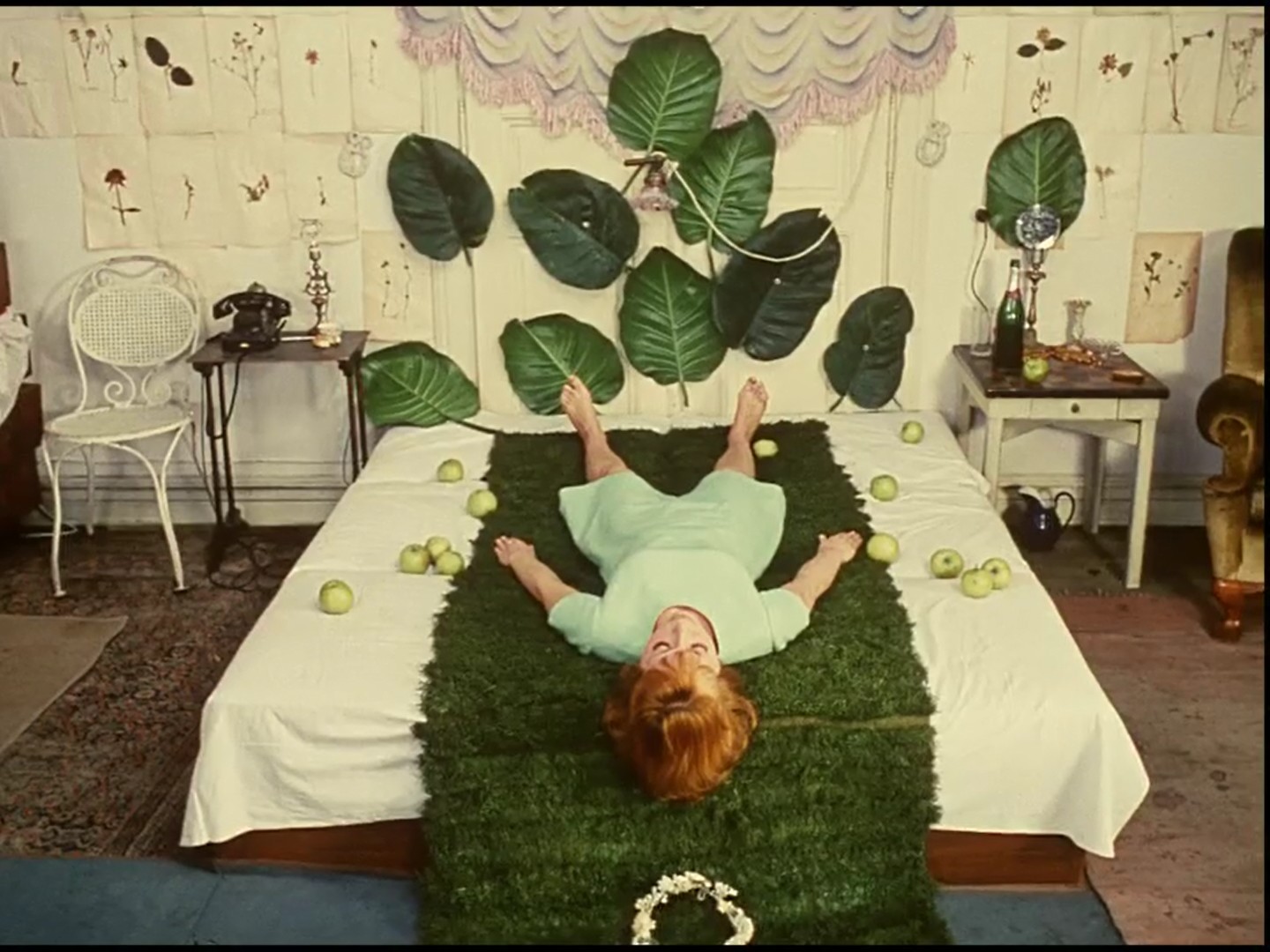 Daisies, Vera Chytilová (1966)
