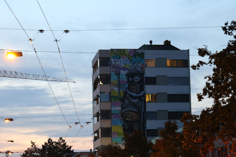Einst ein kahles Stück Beton, wurde das Hochhaus durch das Künstlerkollektiv «One Truth» zum Erkennungsmerkmal von Neuaffoltern.