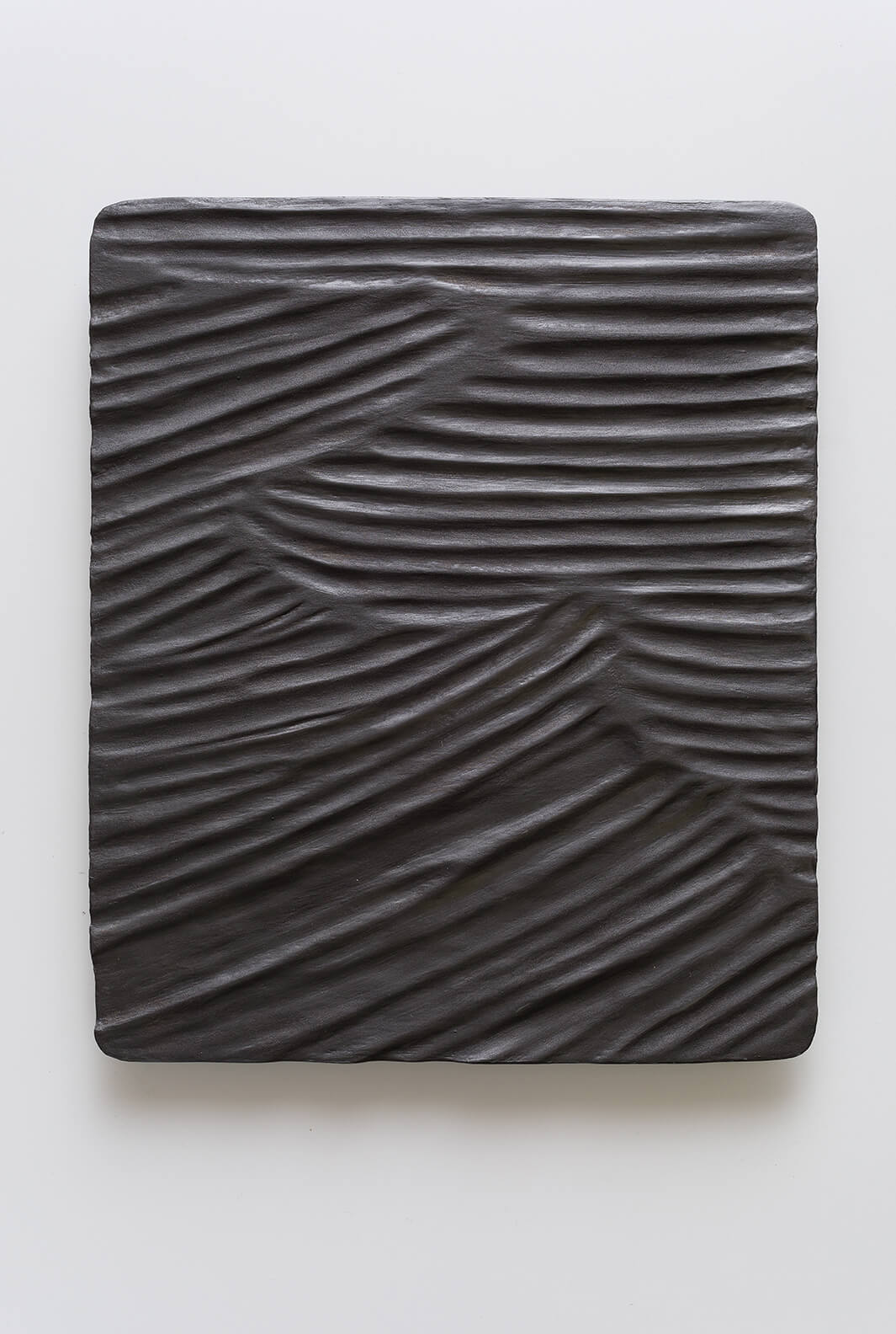 Fluid Border | graphite and casein glue on a wood and gesso panel | 2017 | 45 x 35 cm | Photo: Steve Tanner